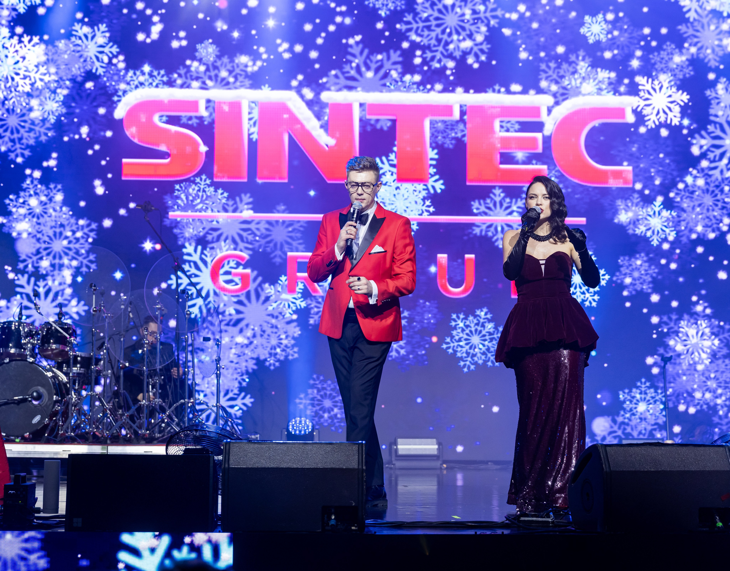 Новогодний корпоратив SINTEC Group. Ведущая Москва Лена Чайка