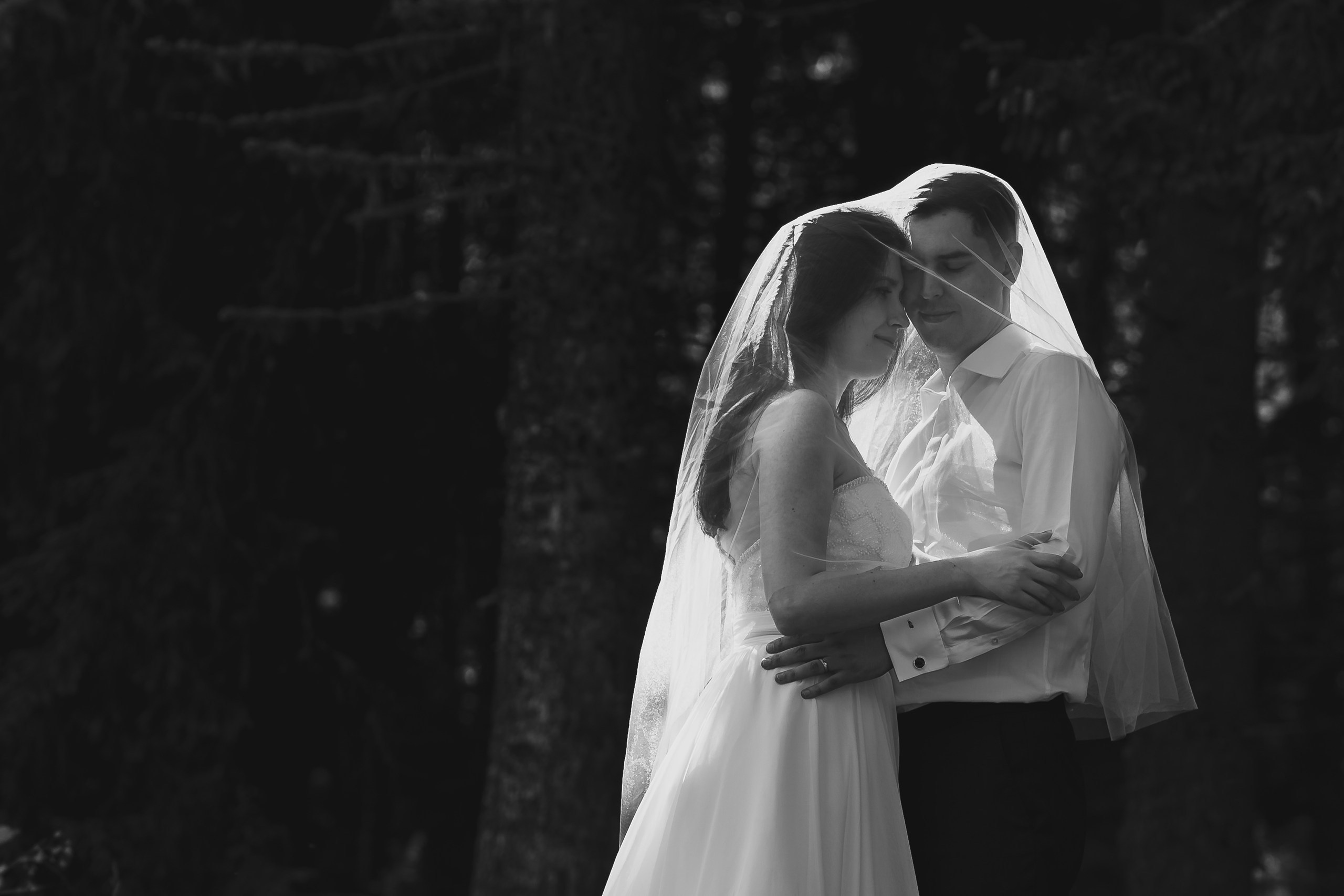 Trash the dress — Lorena&Adi  - Mihai Popa. Mihai Popa |Wedding Photographer | Worldwide | Bucharest