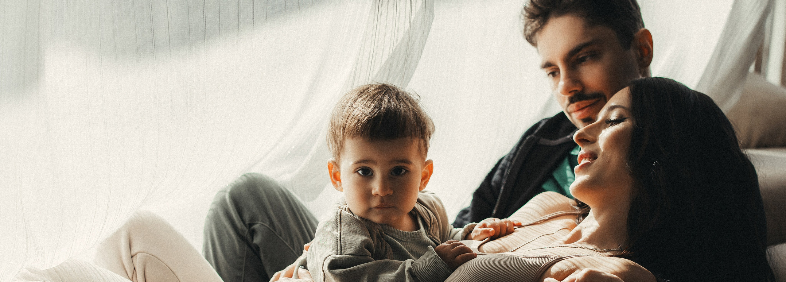 Фотограф Валенсия — профессиональные семейные, детские фотосессии, съемка беременных и новорожденных с естественным светом и эмоциями