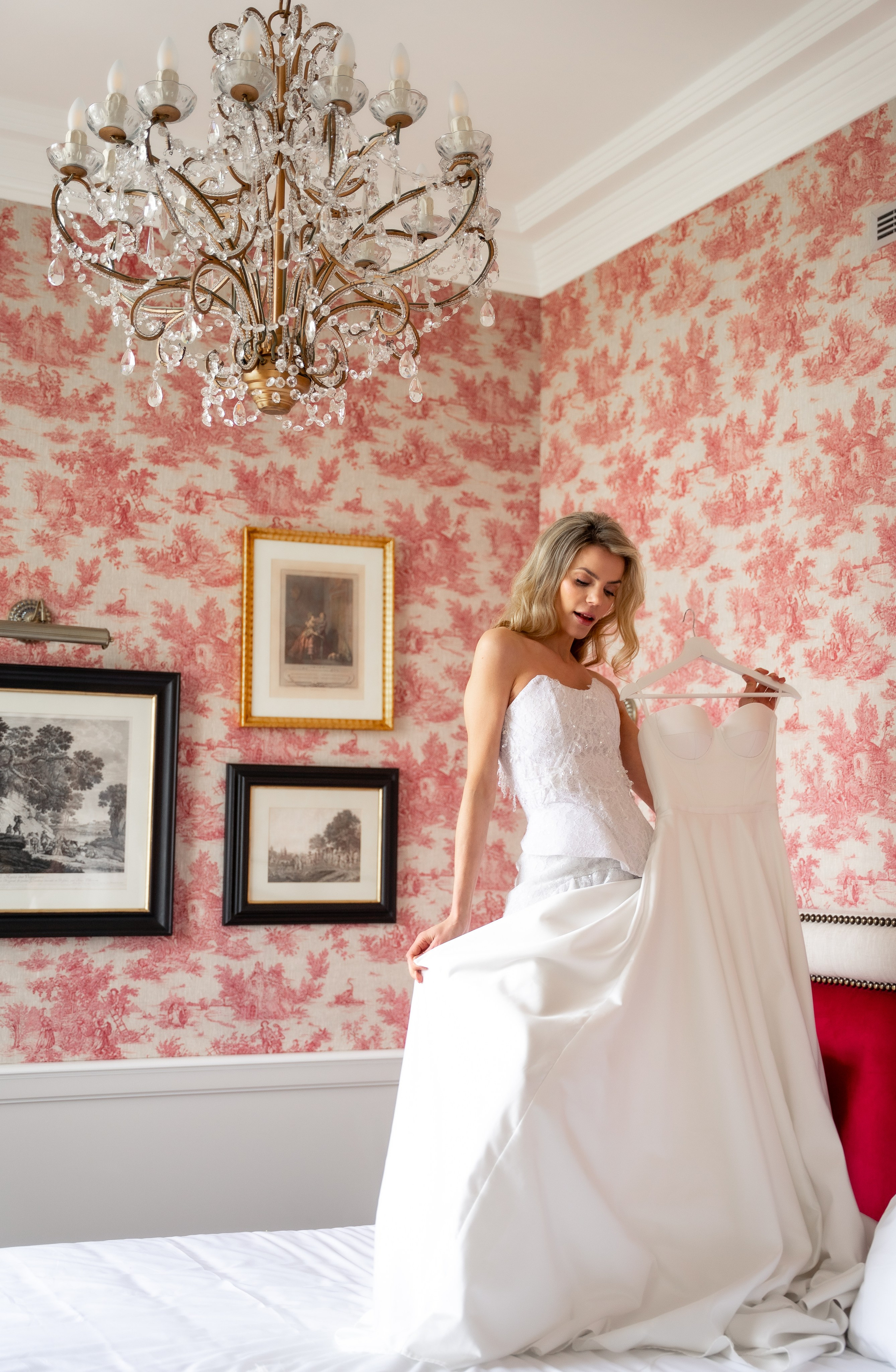 Chateau elopement inspiration. Wedding photographer in Paris Oksana Shum