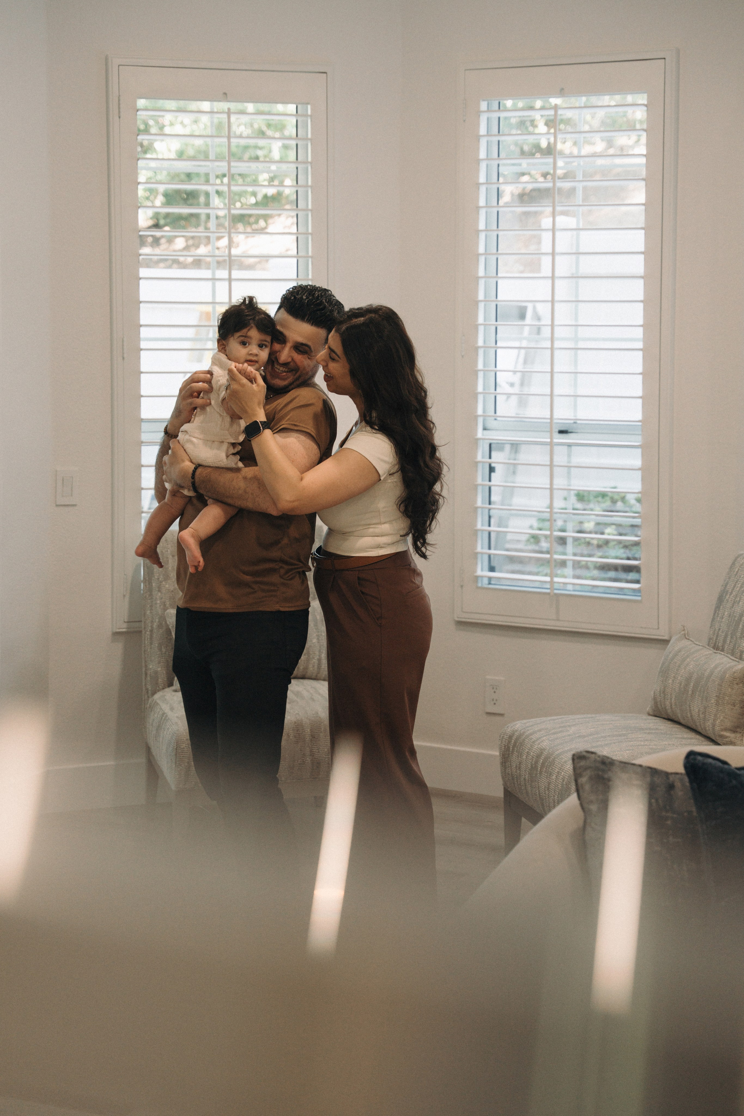 Santa Monica Family photographer. Los Angeles family photographer. Family photography. Family photoshoot. Maternity photoshoot. Beach family photoshoot. Home family photoshoot. Maternity beach photoshoot. Family holiday photoshoot. Family photographer. Photographer for families