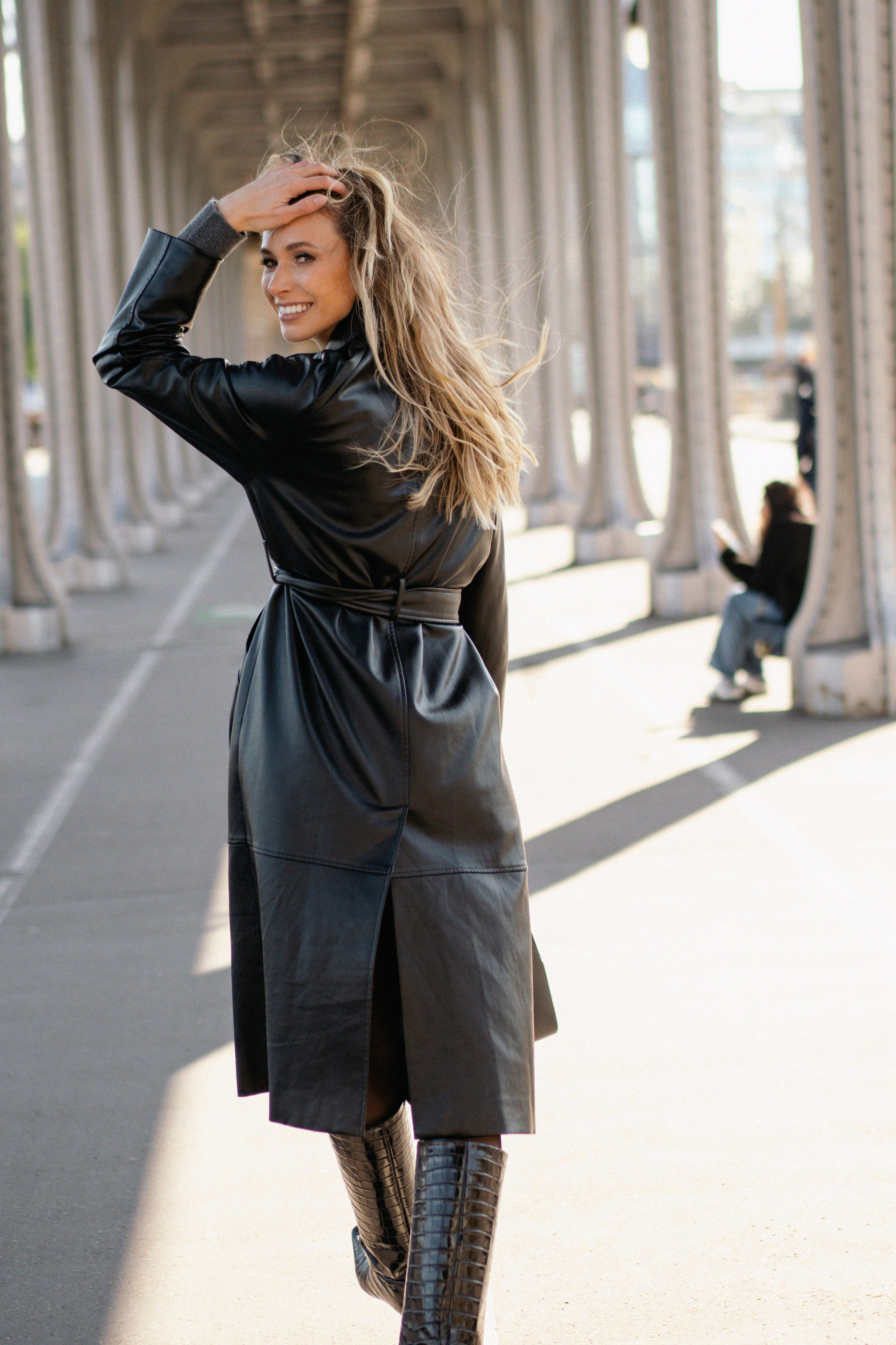 Осенний свет. Теплый портрет на фоне Парижа. Ksenia Marchand/ Lifestyle фотограф в Париже