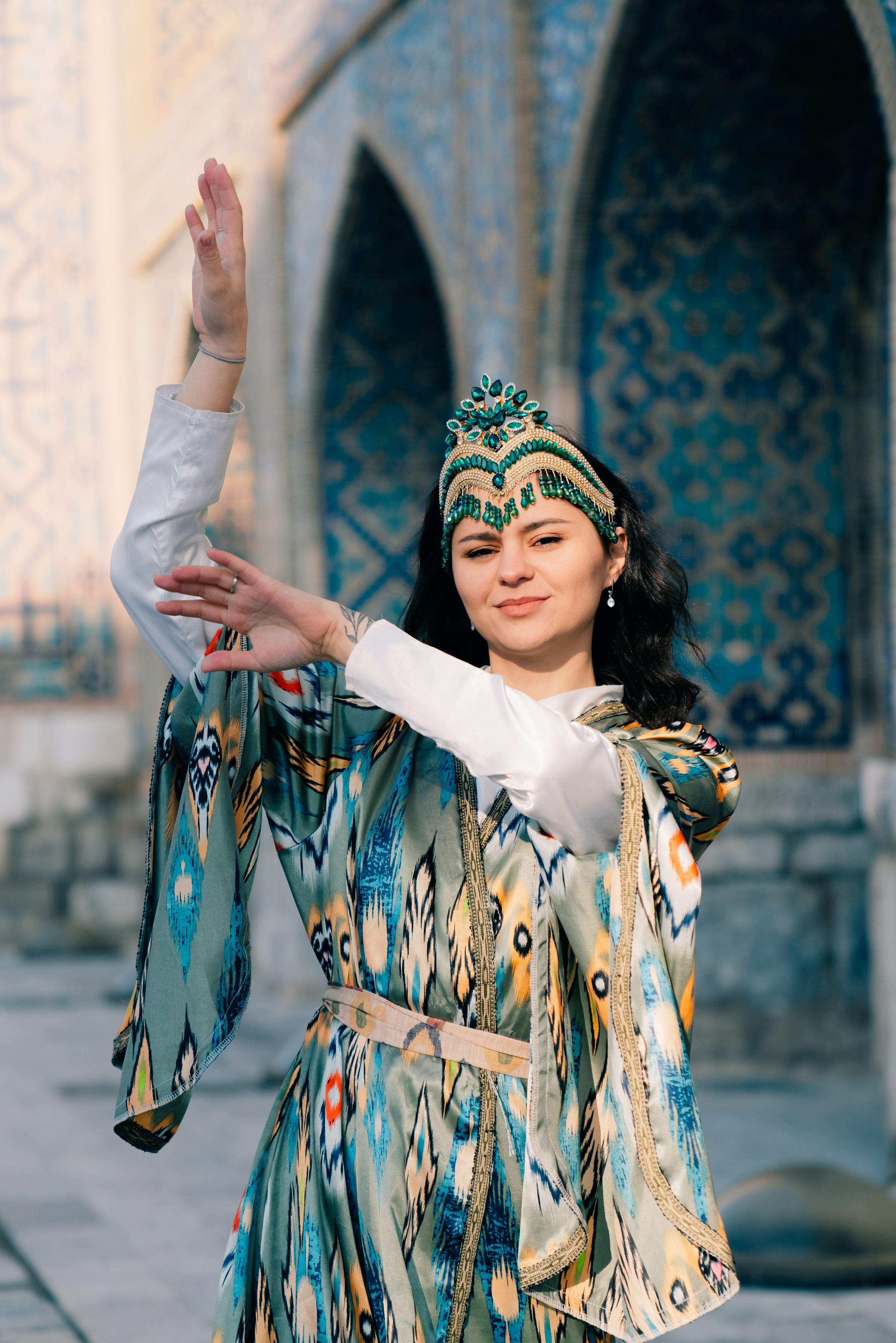 Утренняя фотосессия на площади Регистан: Магия рассвета в Самарканде. Фотограф в Узбекистане и Самарканде Джасур Марупов