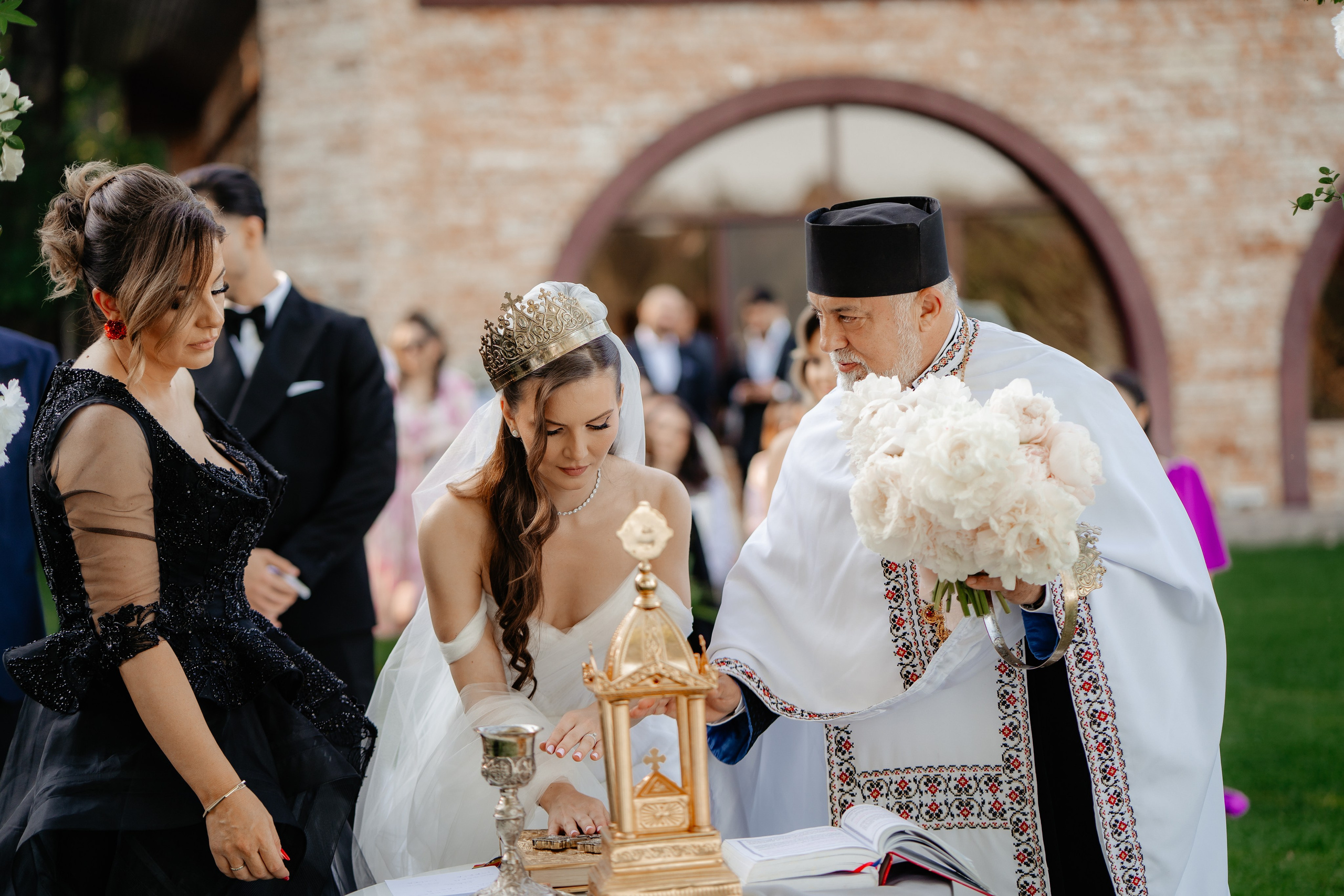 Nunta Ana si Andrei — Love story de Mai. Fotografi de nunta in Bucuresti, Iulia si Stefan Ovidiu