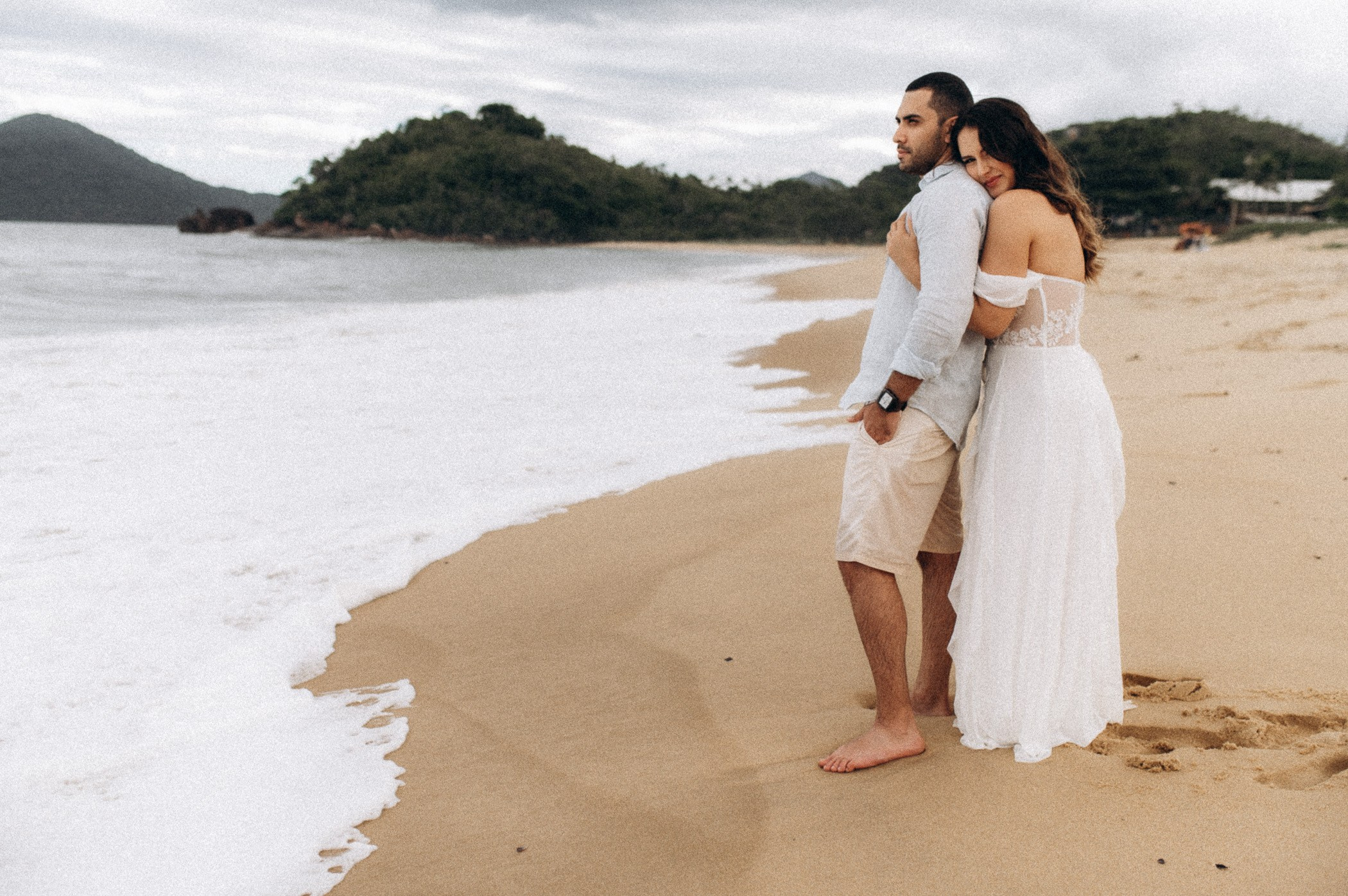 Samantha & Juliano | Ensaio de Casal na Praia de Ubatuba