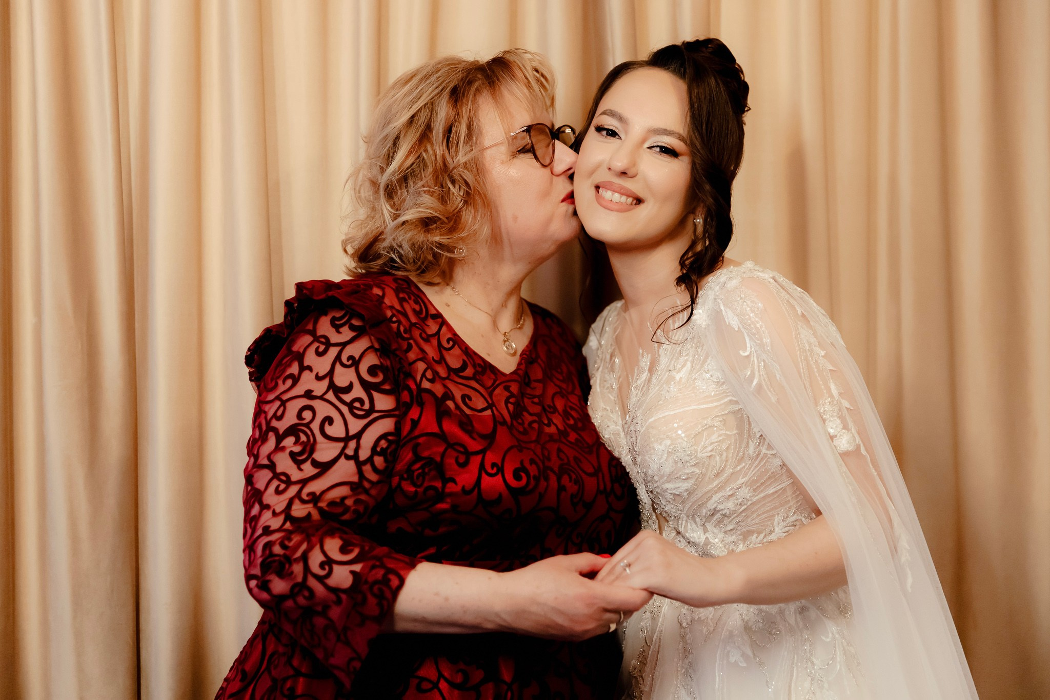 Ioana & Ionuț | Nuntă de poveste la Păstrăvăria Poiana din Mălini județul Suceava. Servicii foto-video profesionale, pentru momente de neuitat