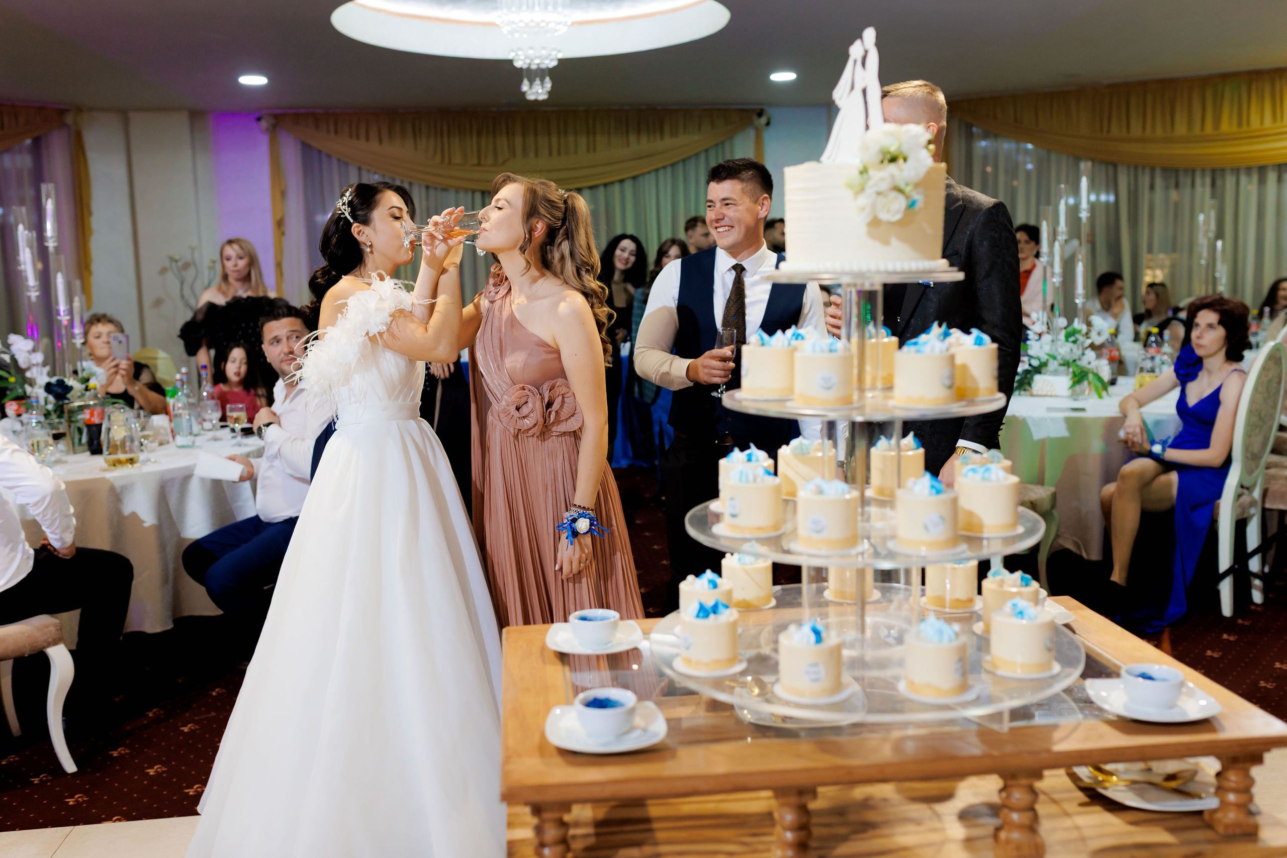 Loredana & Emilian – Ziua Nunții | Videografie - fotografie Botez Suceava, Iași, Botoșani. Servicii foto-video profesionale, pentru momente de neuitat