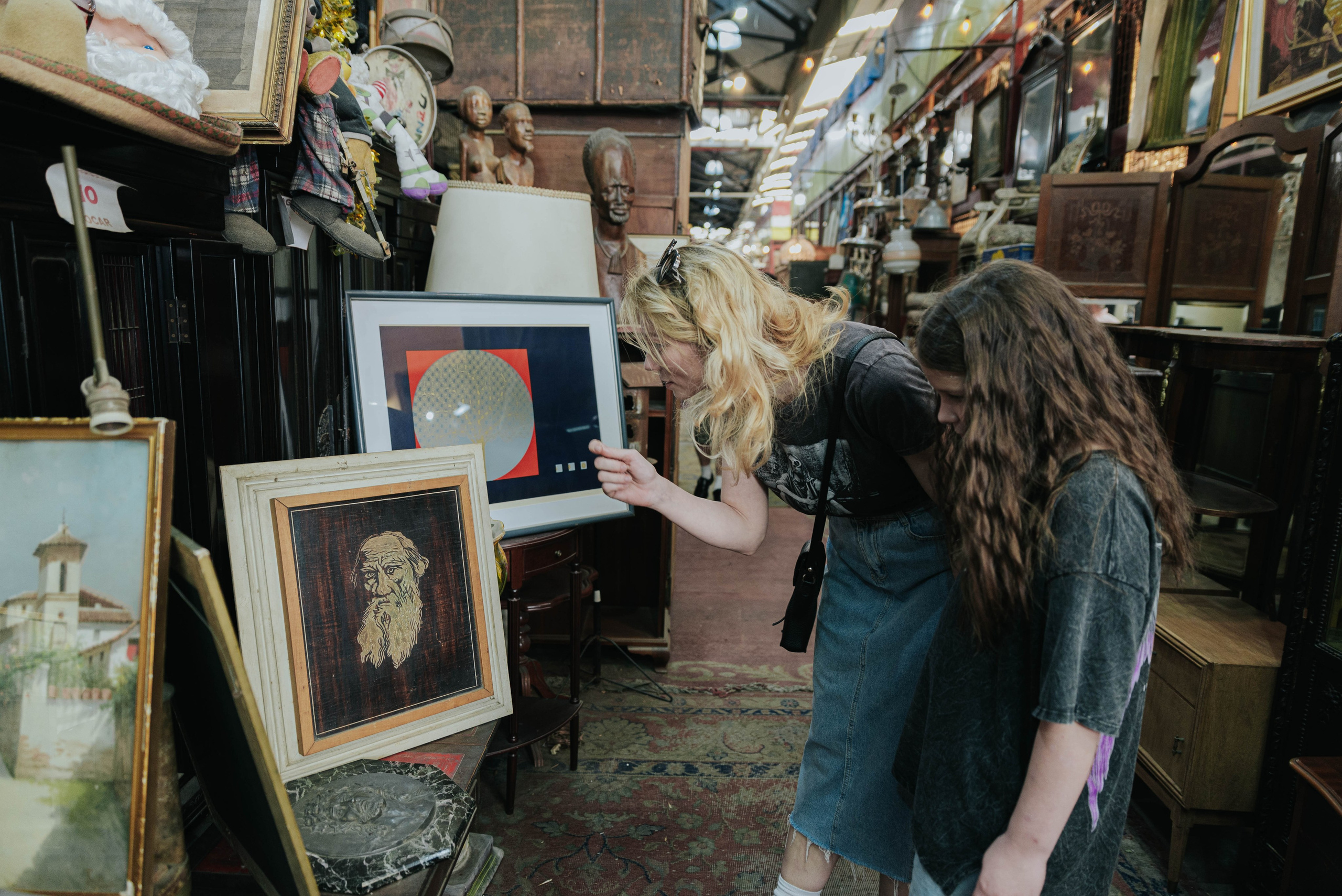 Flea Market Buenos Aires. Photographer @elmirkami in the city of Buenos Aires