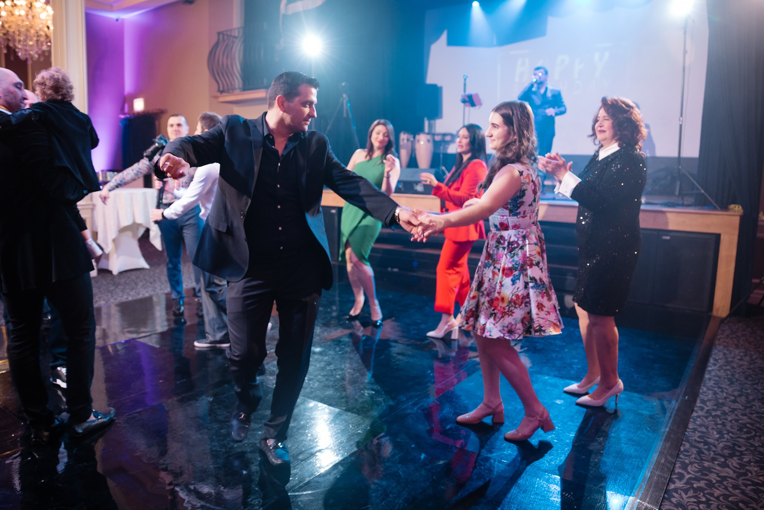 04.13.2025 First birthday. Wedding family event photographer in Chicago Nick Yushevich