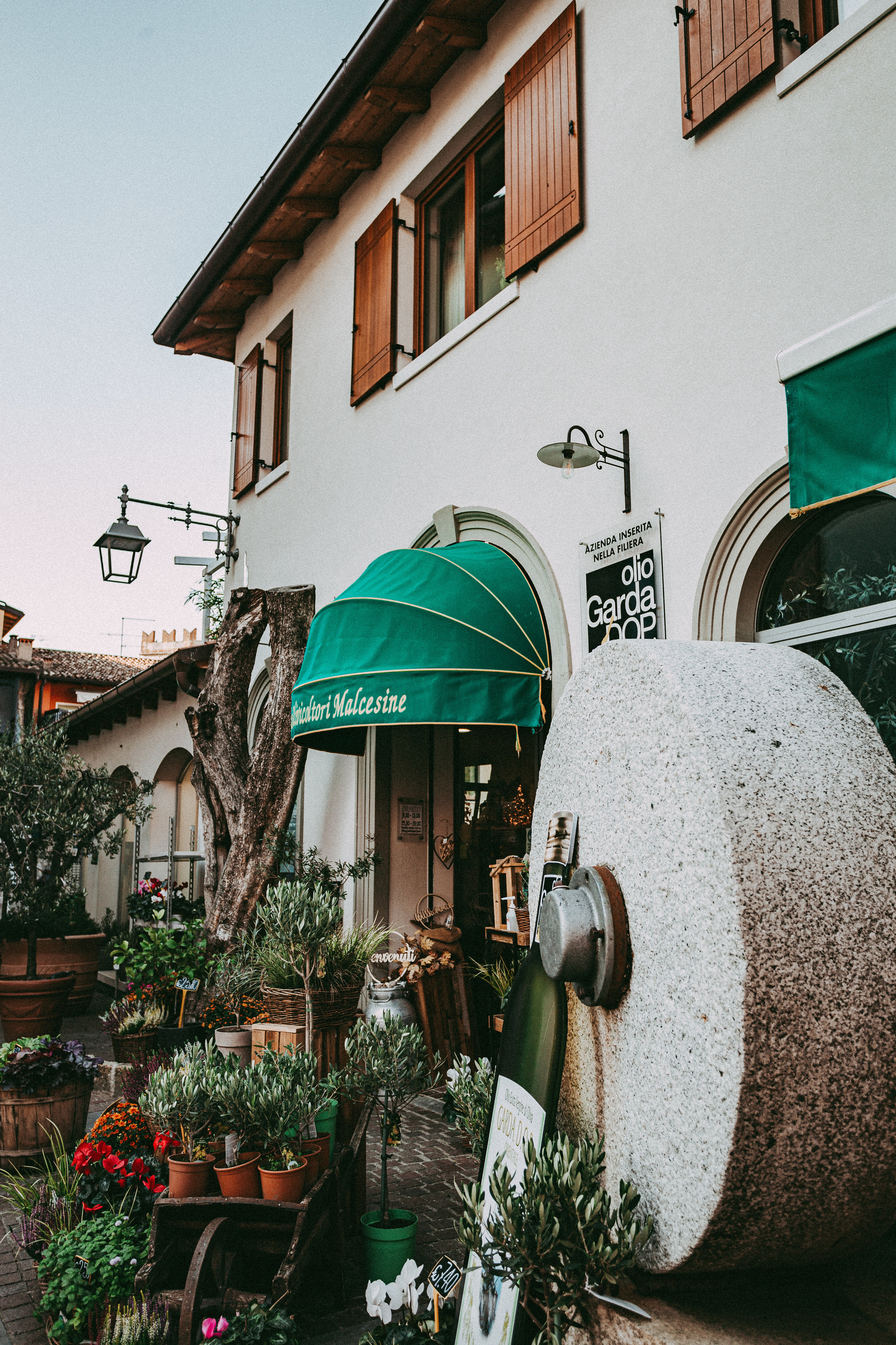 The atmosphere of Lake Garda