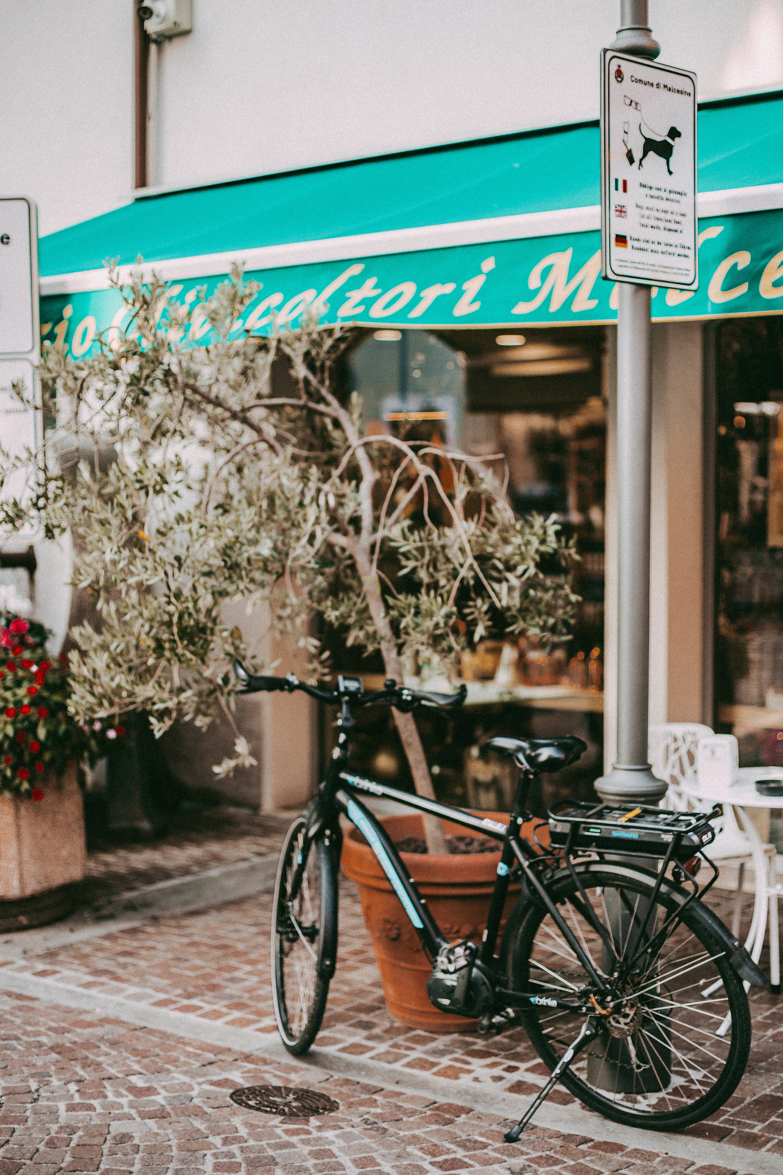 The atmosphere of Lake Garda