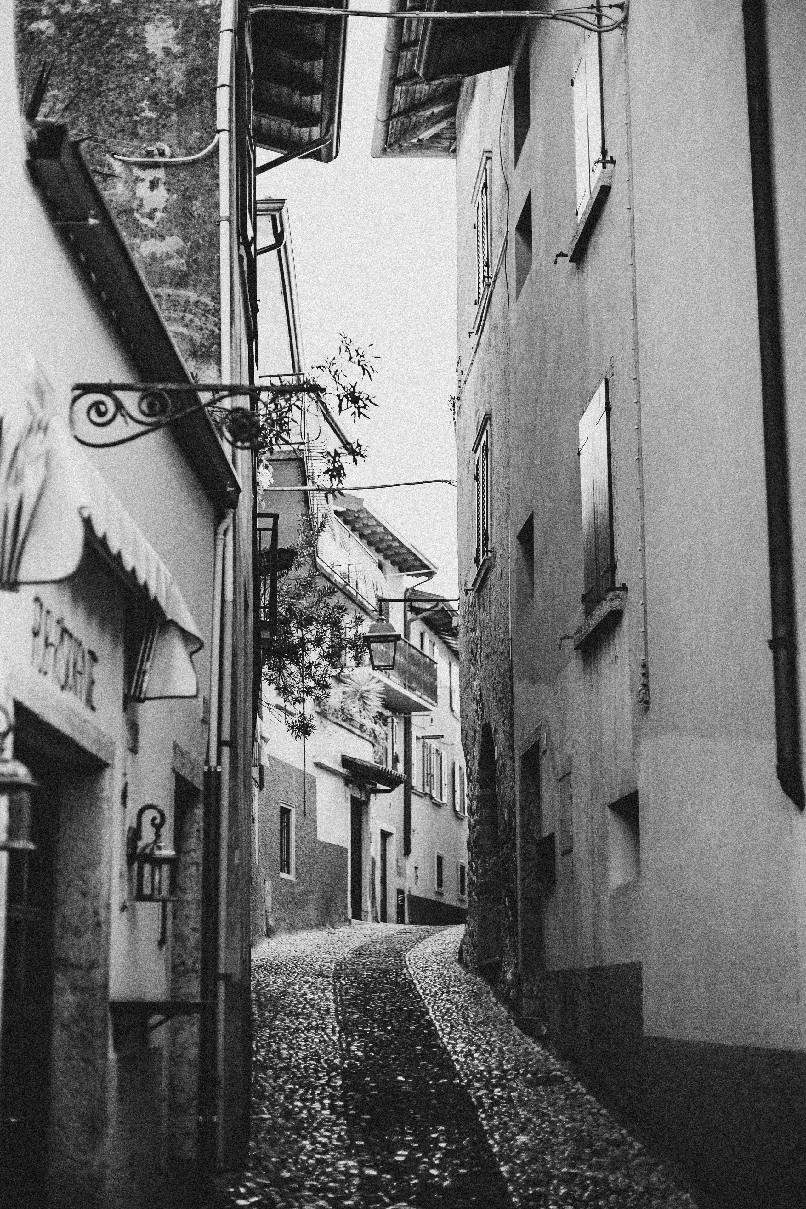 The atmosphere of Lake Garda