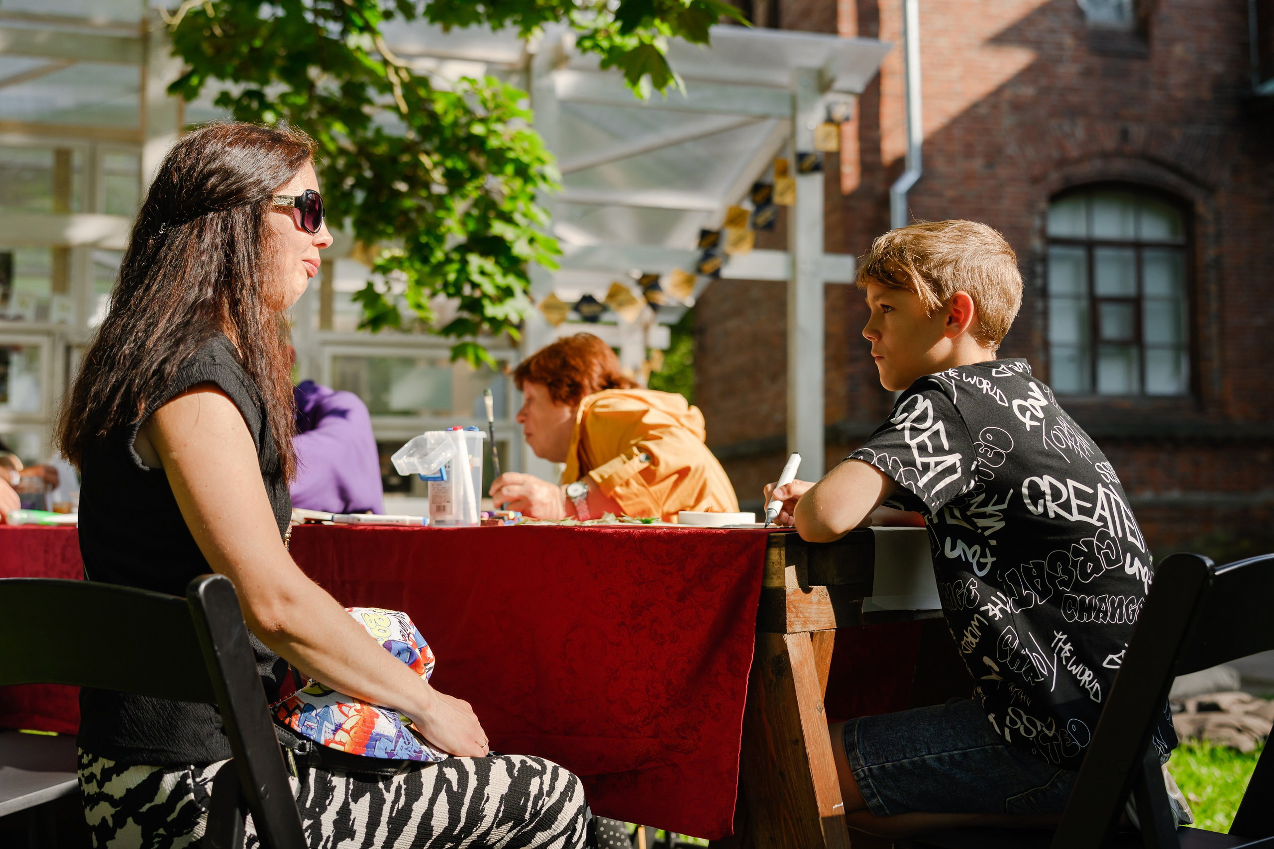 Station Narva 2025. Jelizaveta Gross - reportaaži- ja portreefotograaf Narvas