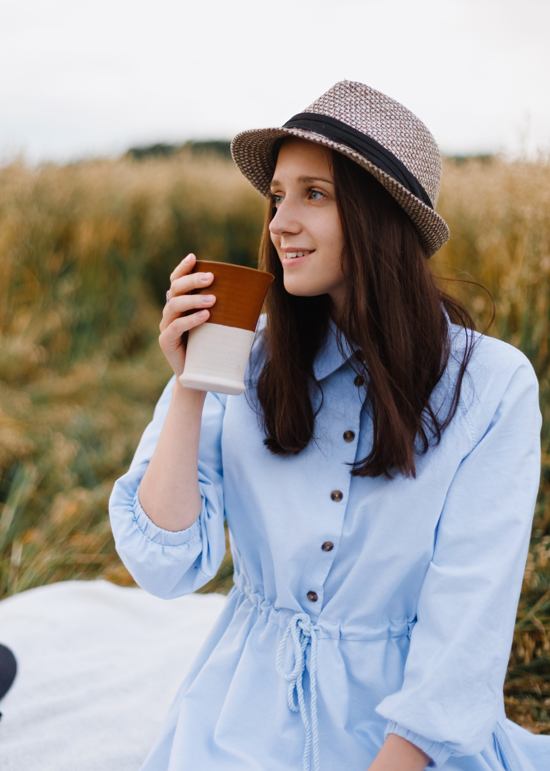 Katya | tenderness in the field. Kaja | fotograf psów we Wrocławiu