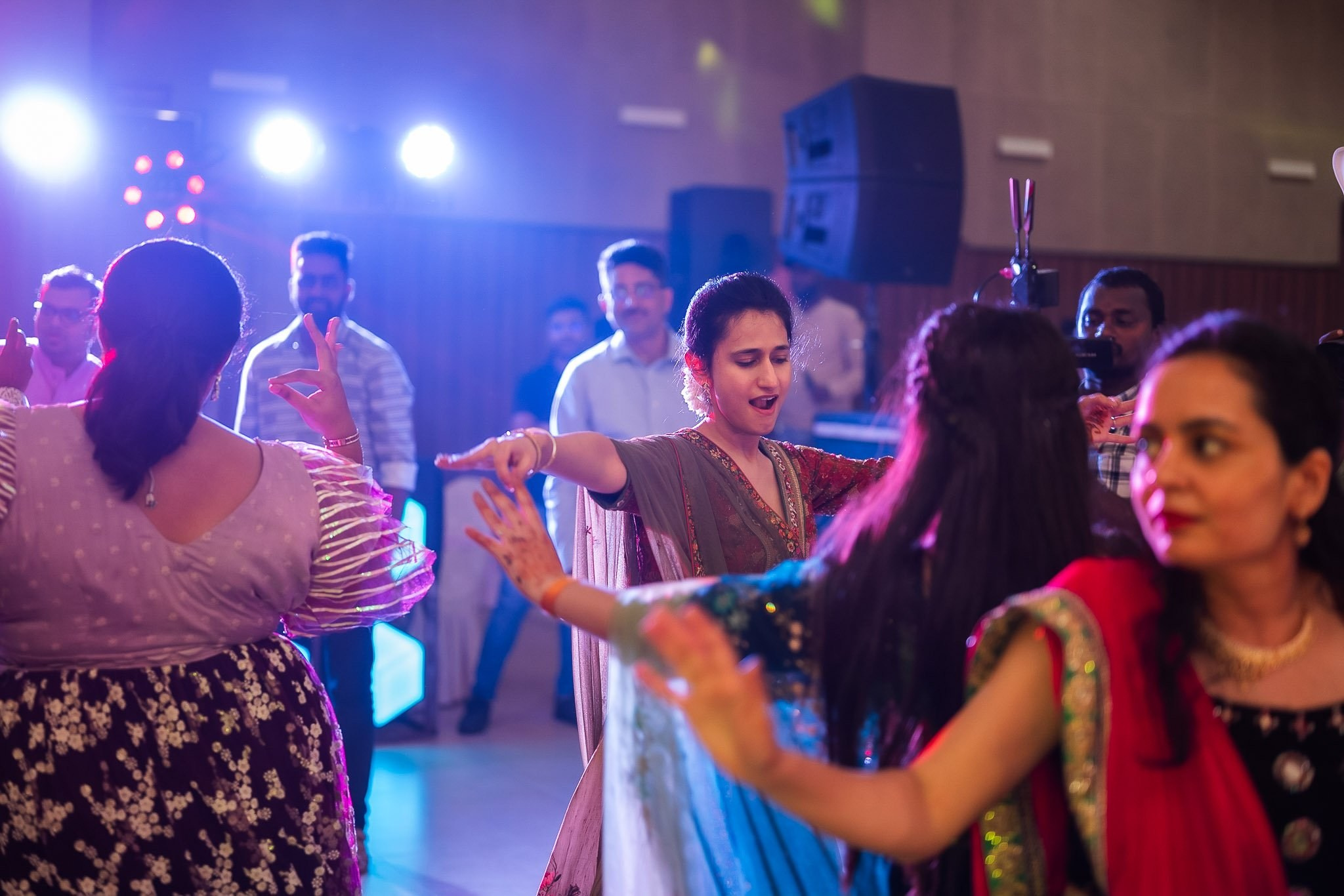 Candid TamBrahm Wedding Photography: Four Points by Sheraton Mahabalipuram
