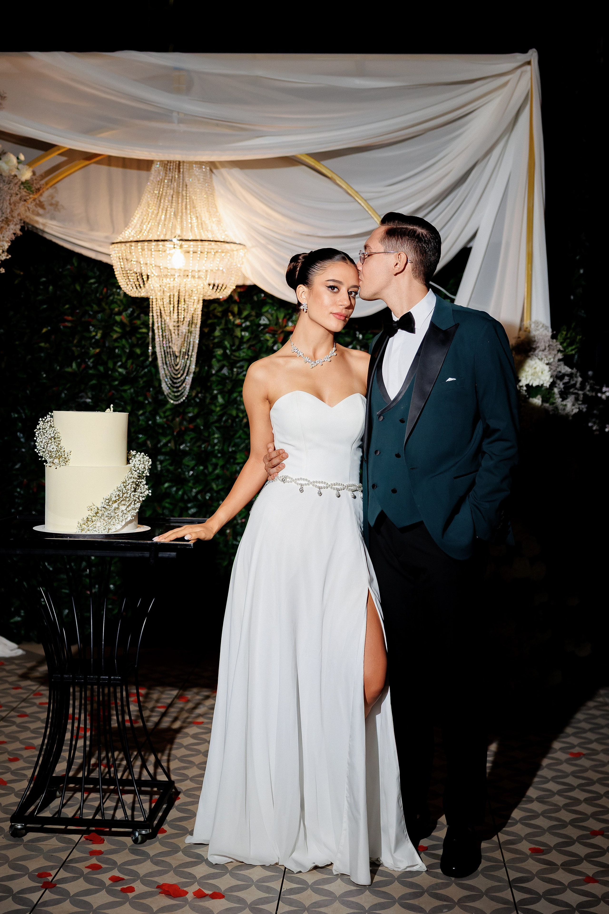 Serghei & Erica — Queen Residence. Servicii Foto și Video 067188353