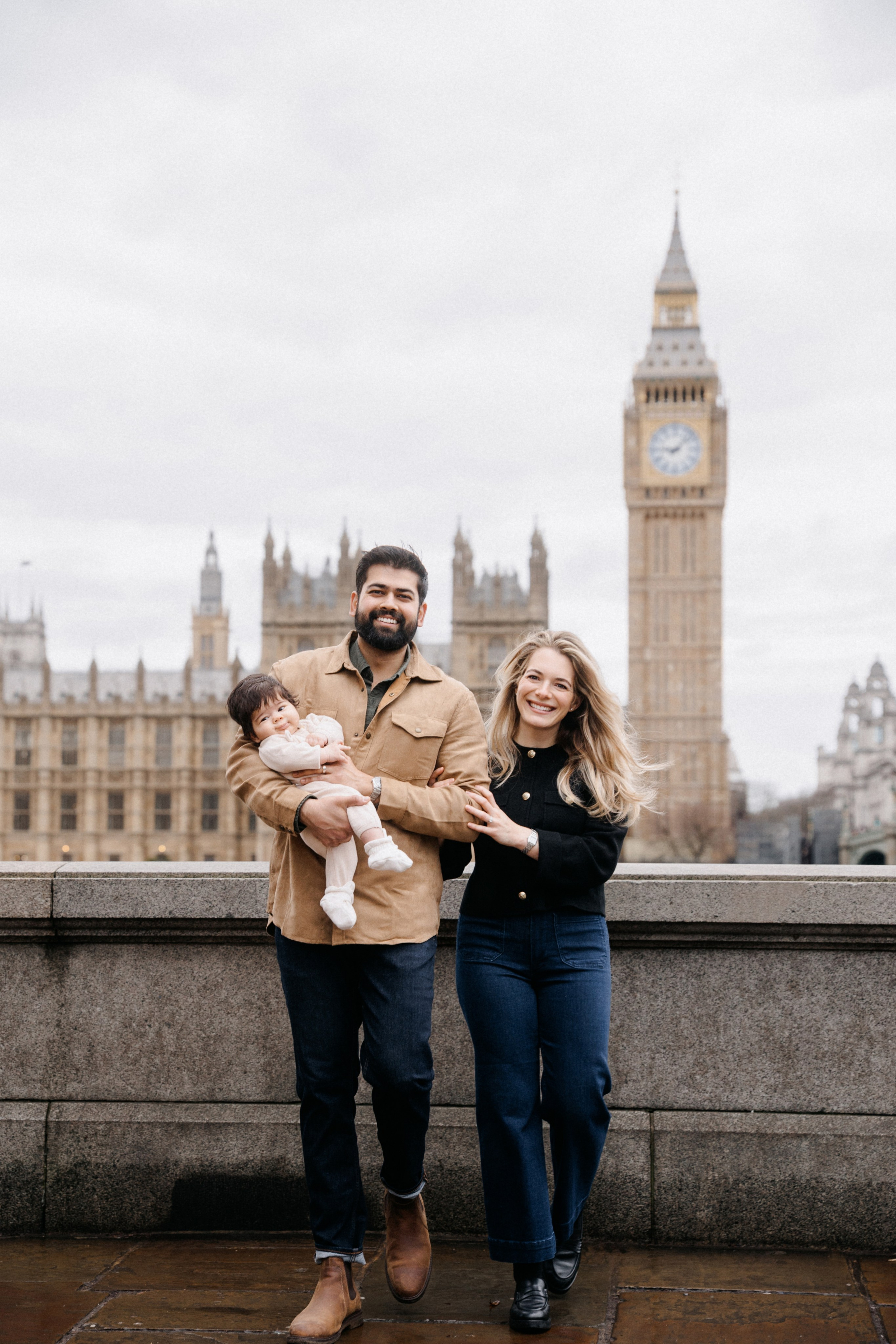 Family Photoshoot at Westminster. LondonPhotoStory — Vacation Photographer in London