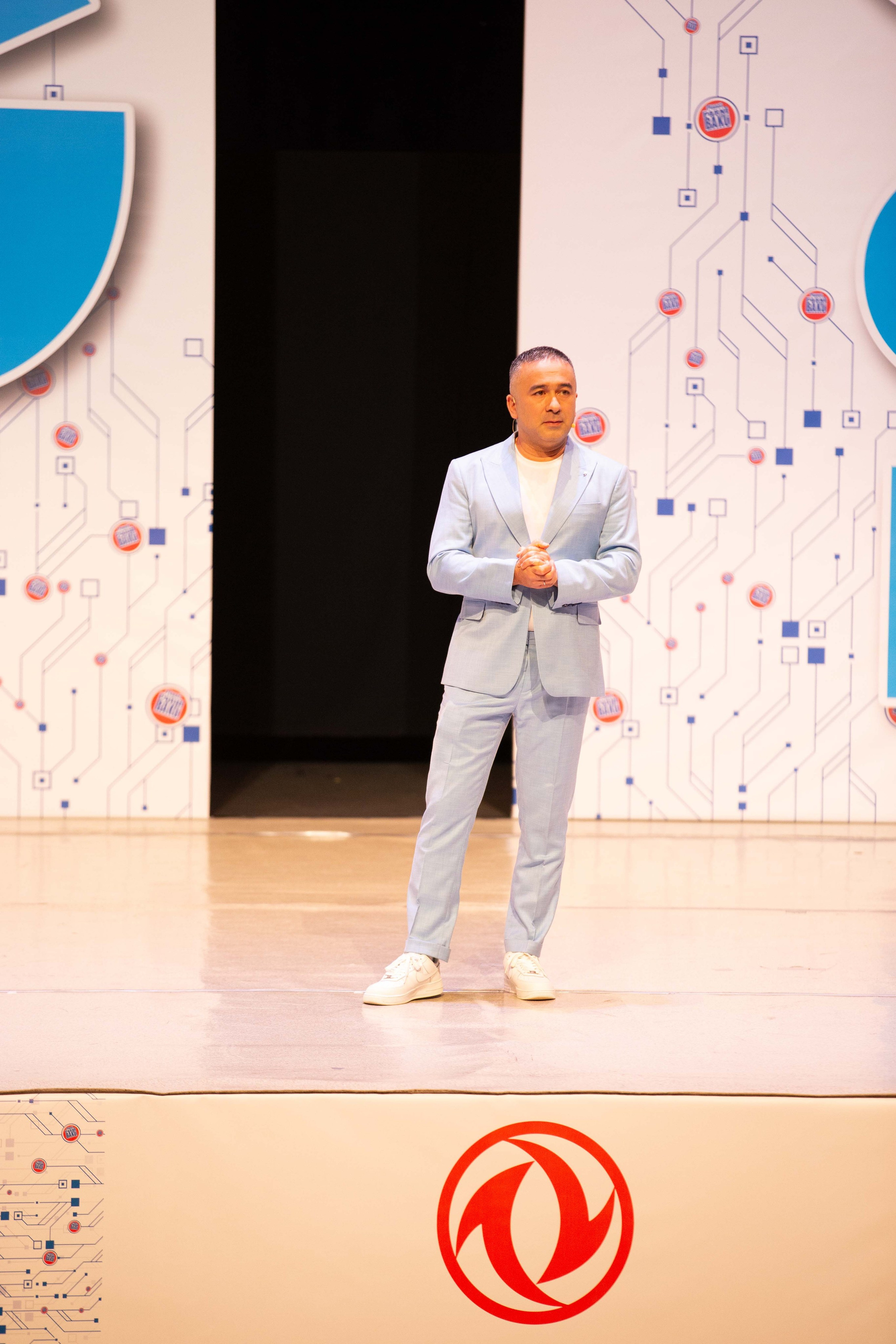 PLANET PARNI IZ BAKU. Wedding&Event photographer Ismail Rzayev in Baku