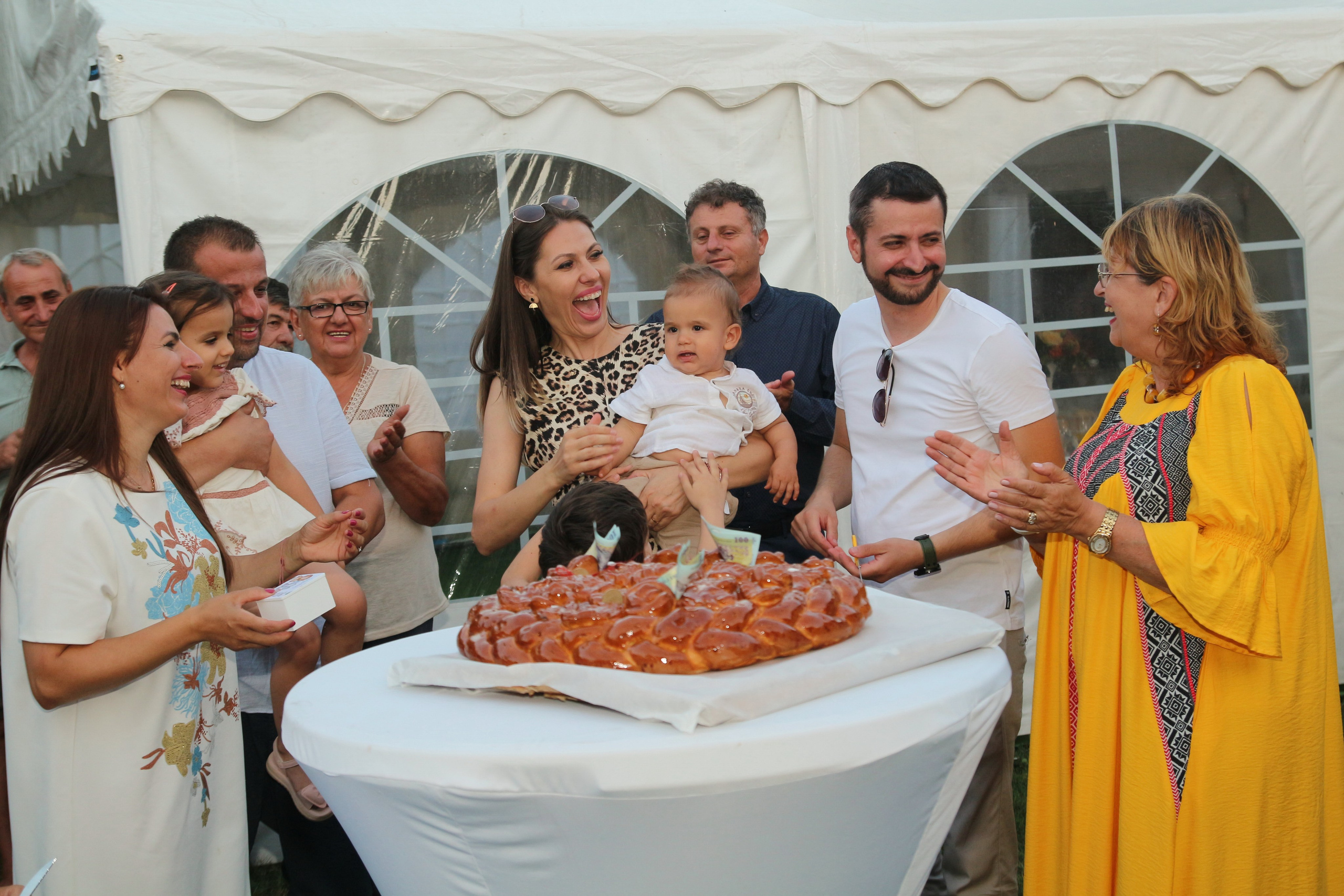 BYZO MEDIA. PETRU BYZO - family and children photographer in ROMANIA