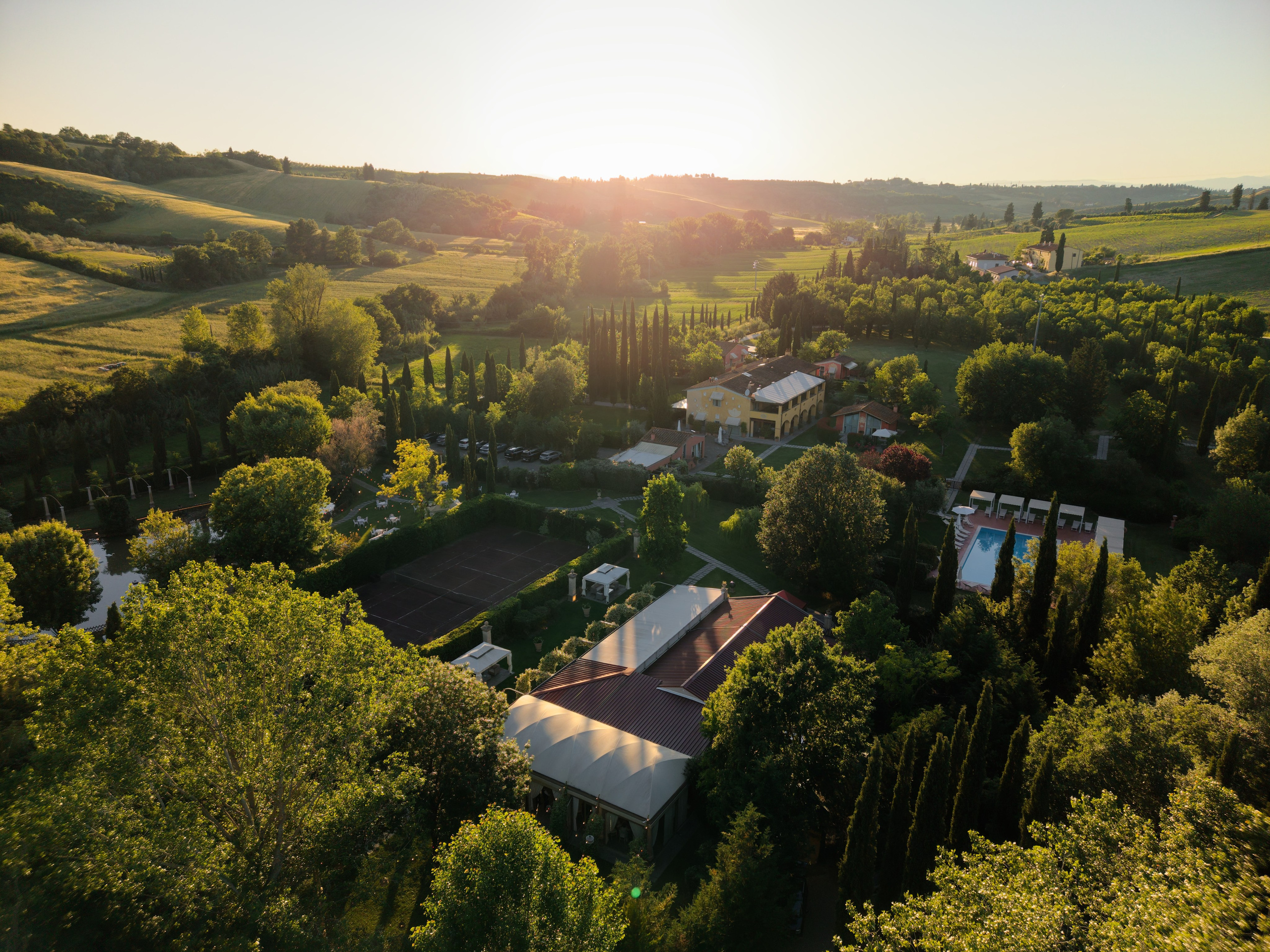 Pizza Party at Tenuta Massini, Florence, Italy. Destination Wedding Photographer — Nikita Burtsev