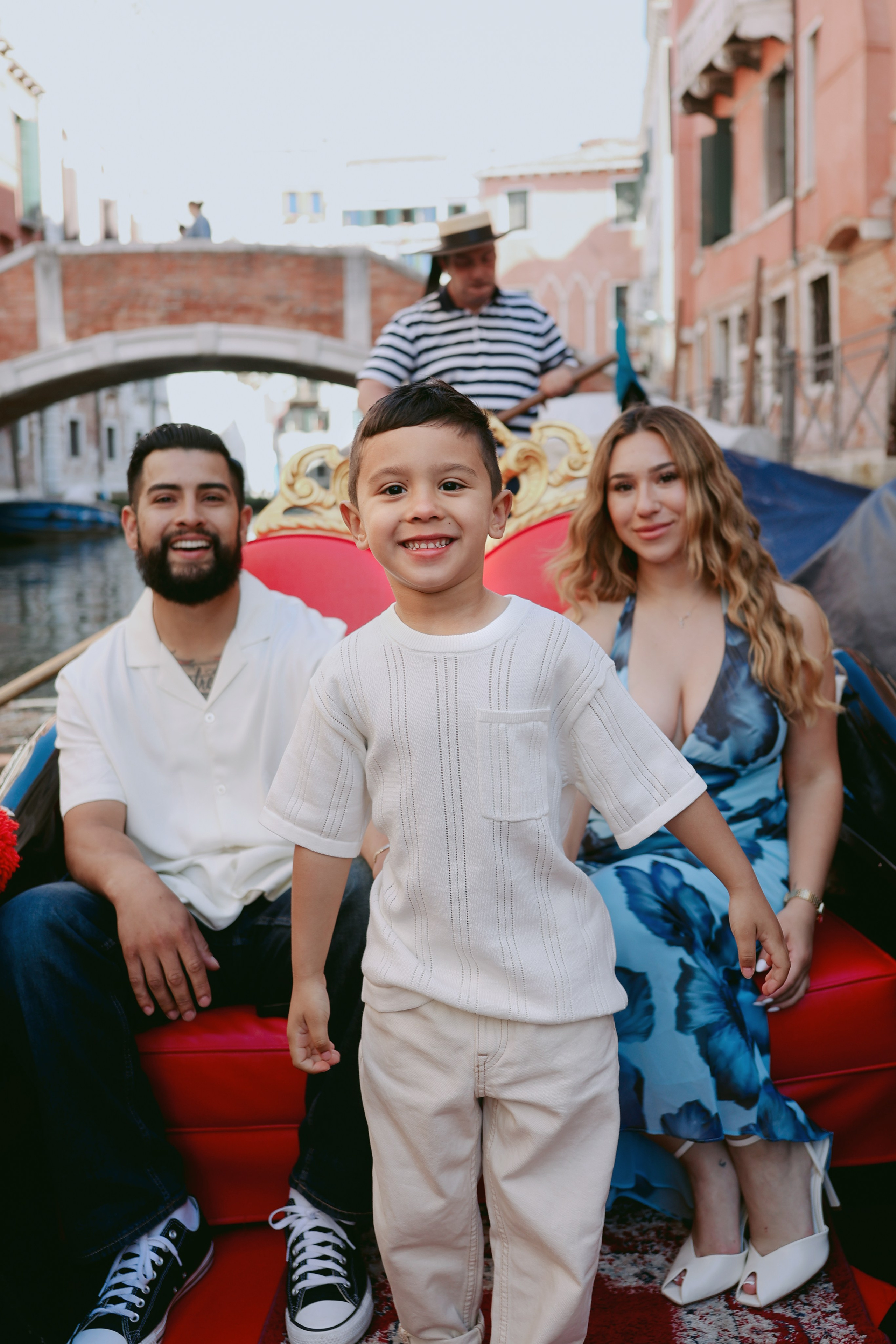 Family photo shoot in Venice. Photographer in Venice, Viktoria Antonova