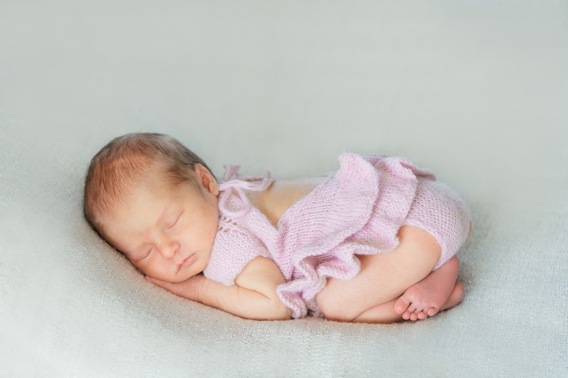 Vastasyntyneen tytön kuvaus Espoossa