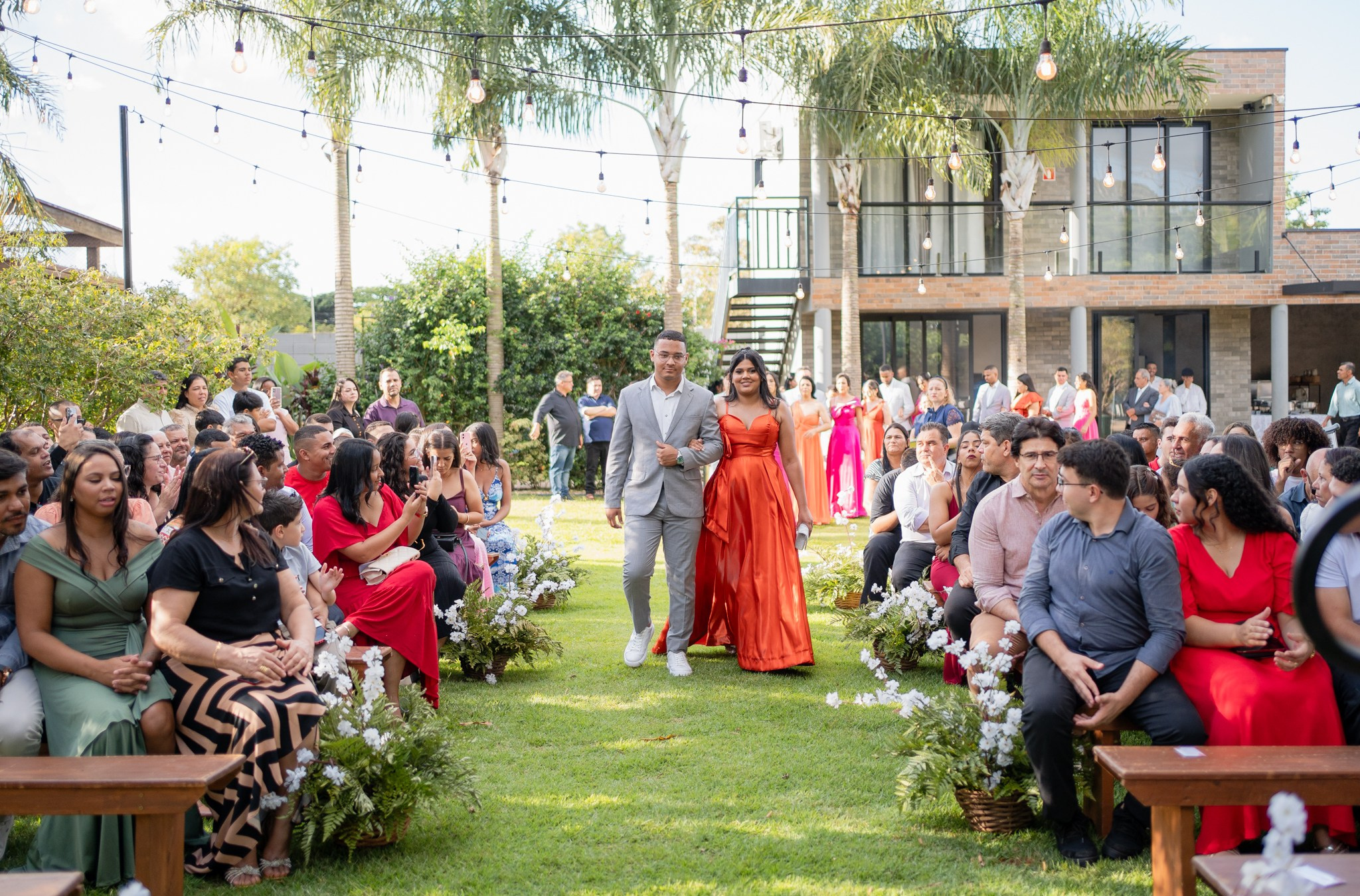 Larissa & Vinicius — Espaço Faveral / Aararaquara. Robson Colaço