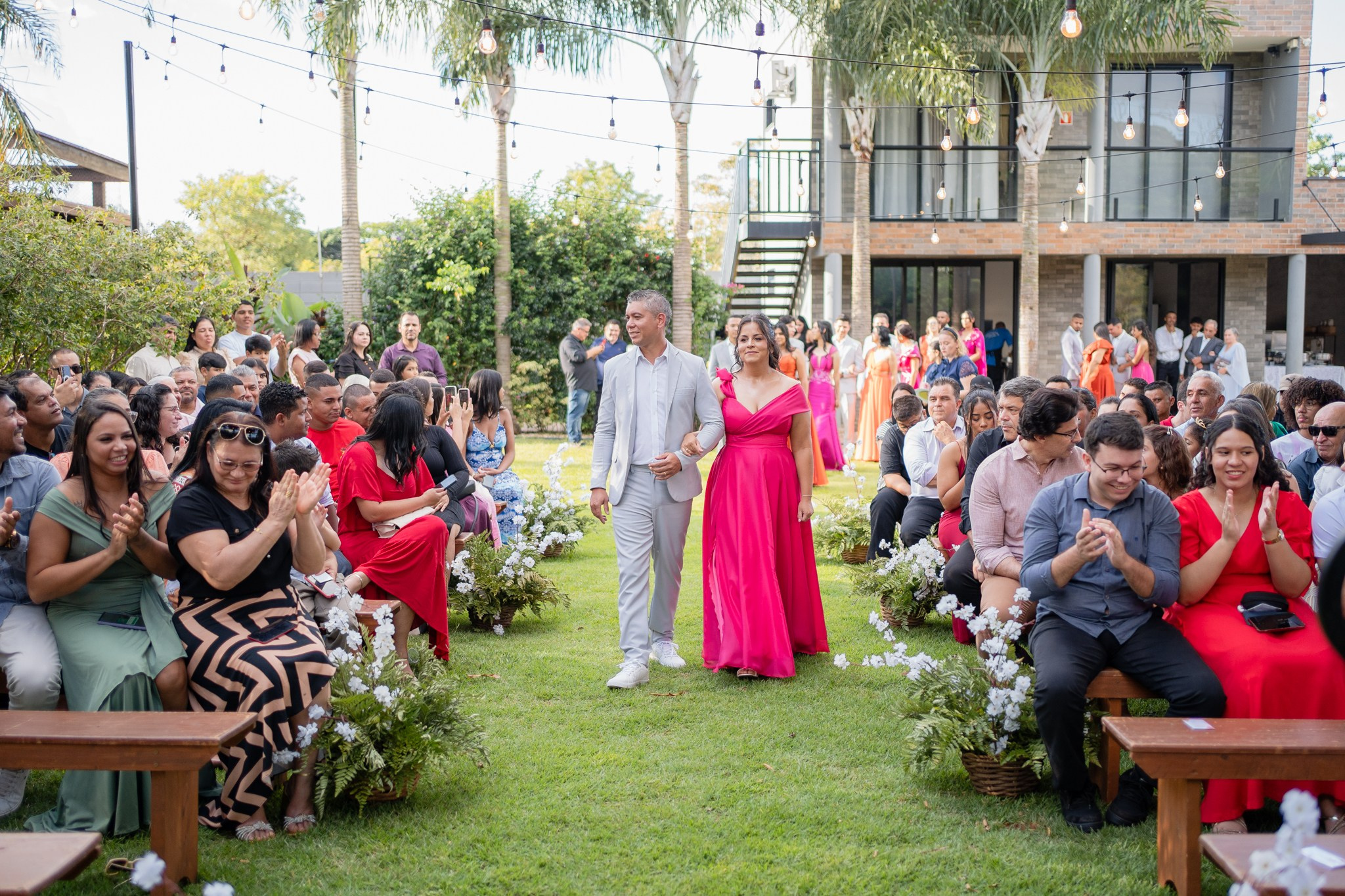 Larissa & Vinicius — Espaço Faveral / Aararaquara. Robson Colaço