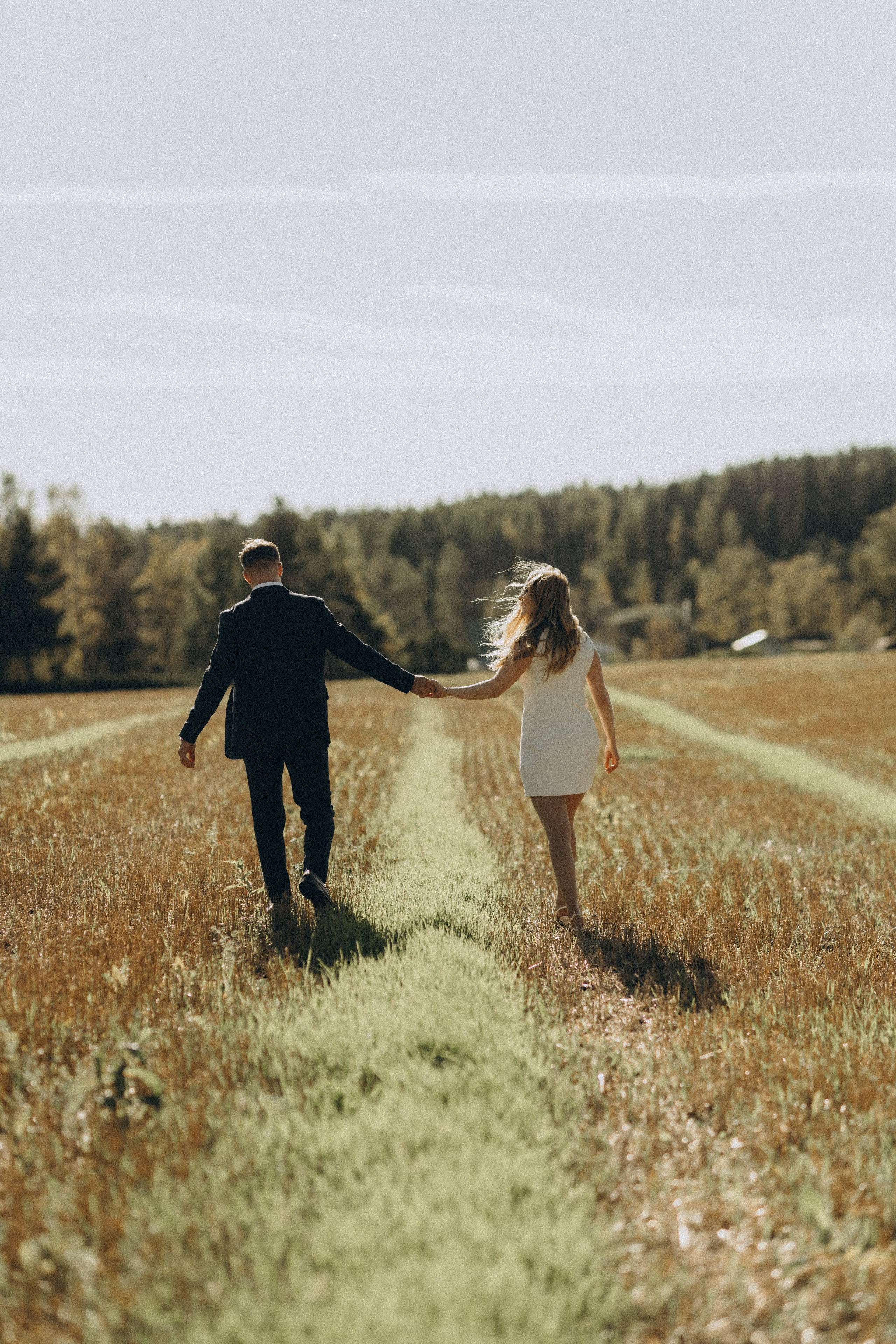 Wedding photo session in Pornainen. Wedding and portrait photographer in Helsinki Vickan O