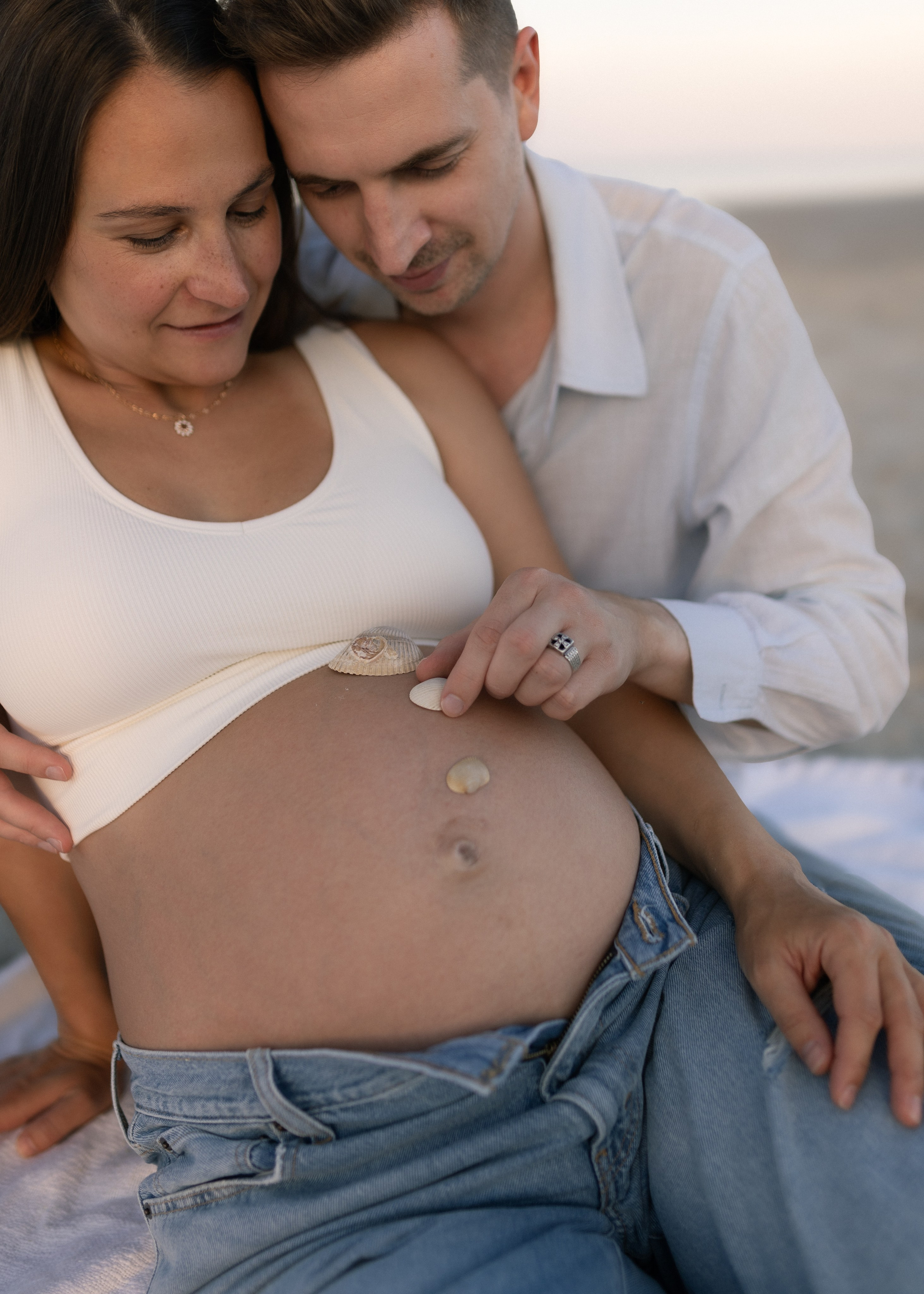 T + A Maternity at the Beach. Portrait and couples photographer in Florida, Valeriia Honcharova