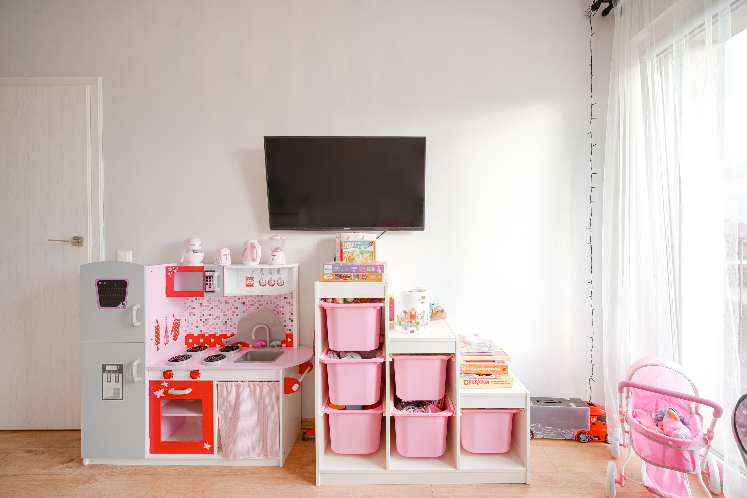 N.Lentvaris. Elina Sapiega fotografė Vilniuje