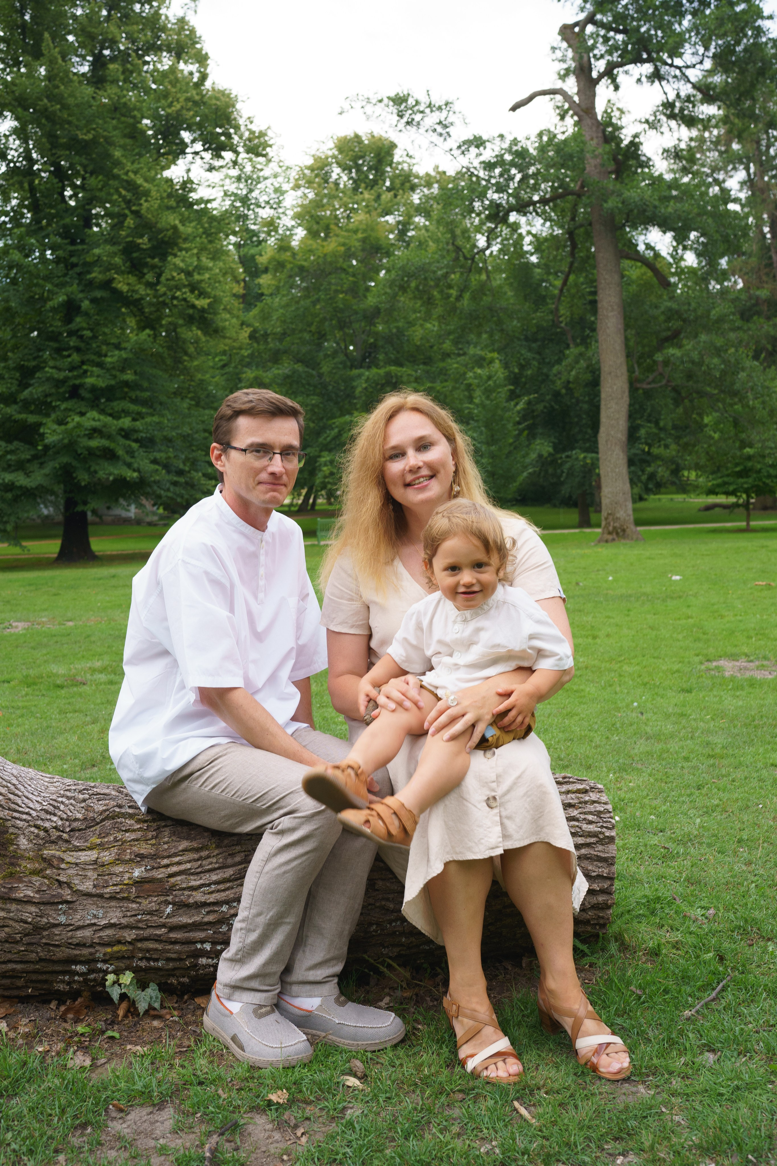 Kaivopuisto. Wedding and potrait photographer in Helsinki Vickan O