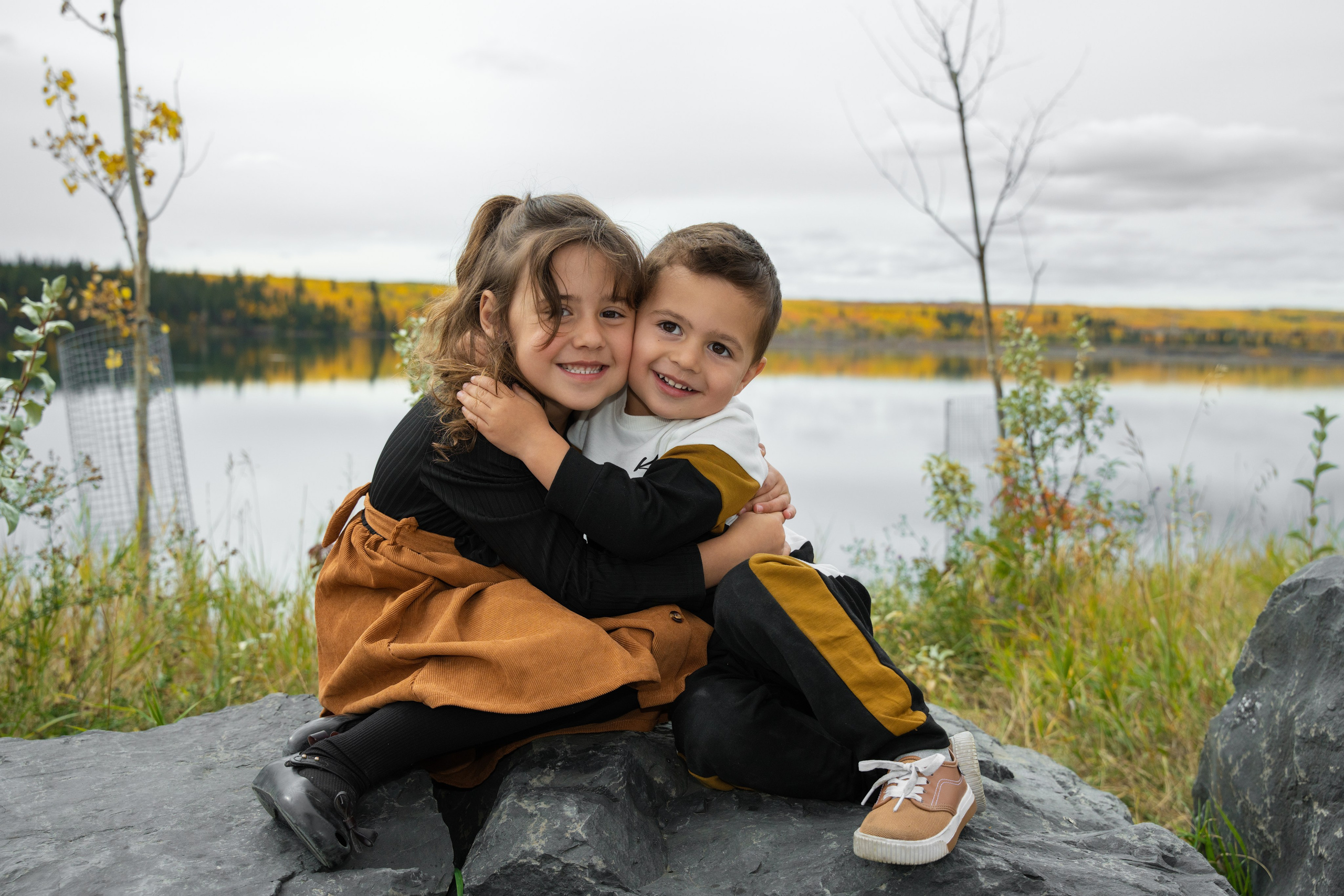 Ariana’s Family. Carlos Lima Photography — Photographer in Calgary