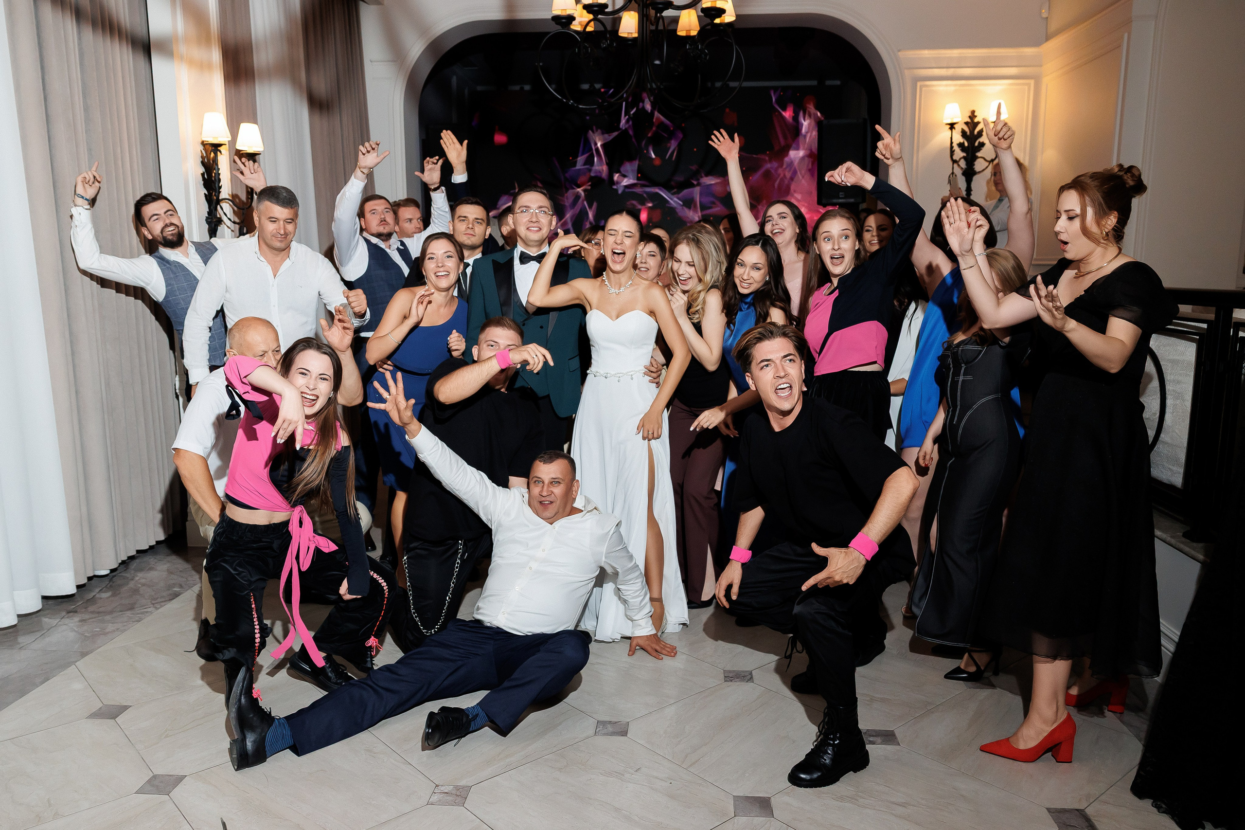 Serghei & Erica — Queen Residence. Servicii Foto și Video 067188353