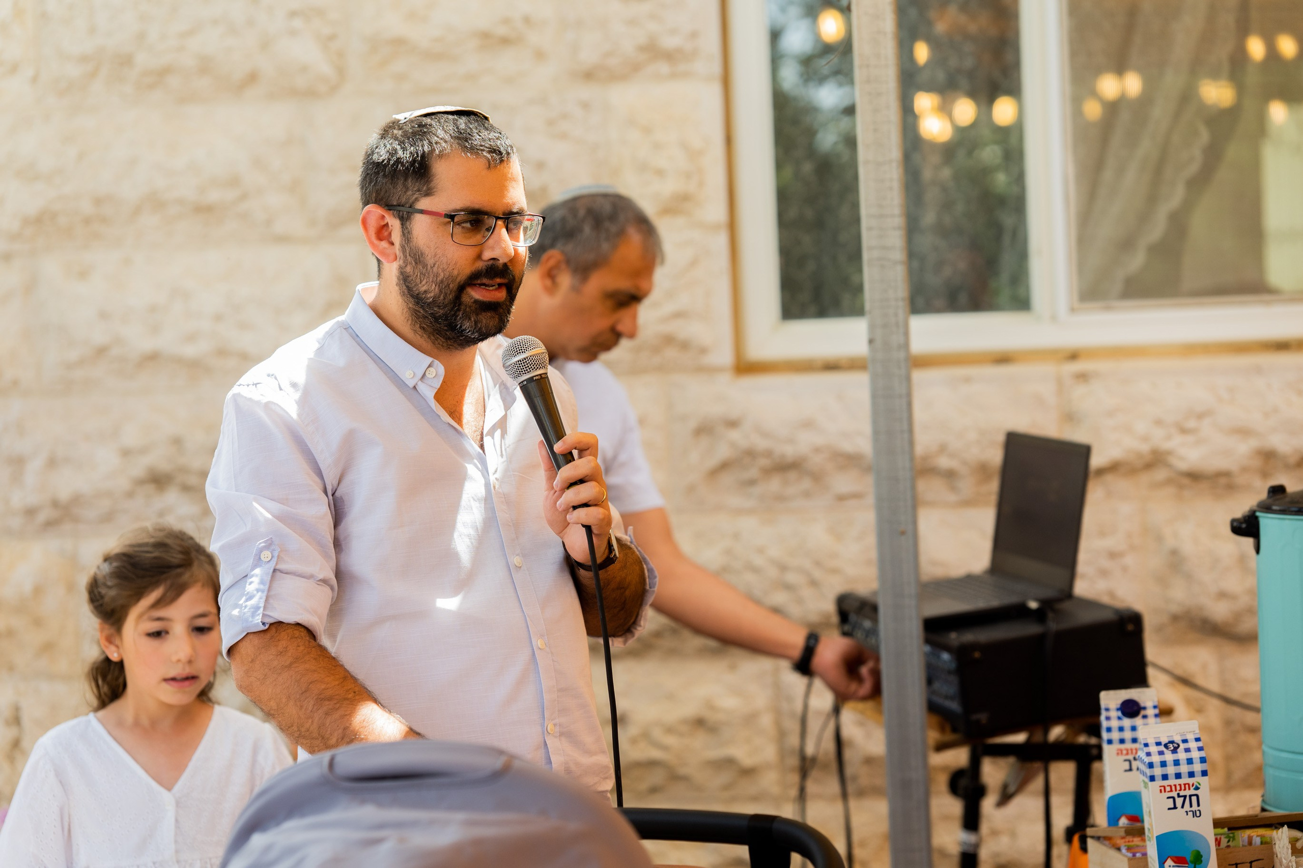 משפחת ברנד. יוסף מזרחי צילום חתונה, ברית וזוגיות. צלם מקצועי שאוהב להוציא אתכם הכי יפים ברגעים הכי מרגשים