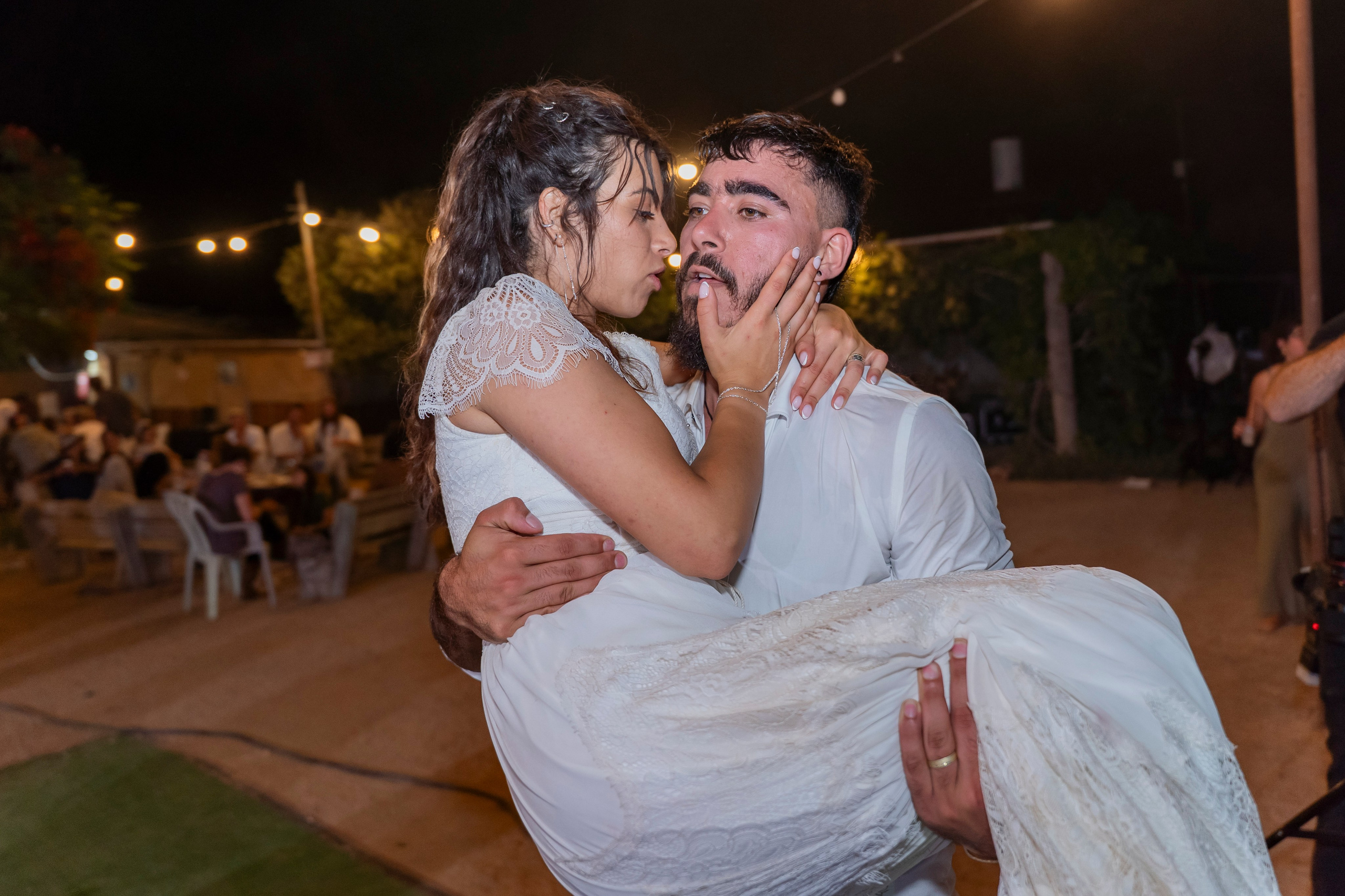 אביה ואחיה. יוסף מזרחי צילום חתונה, ברית וזוגיות. צלם מקצועי שאוהב להוציא אתכם הכי יפים ברגעים הכי מרגשים