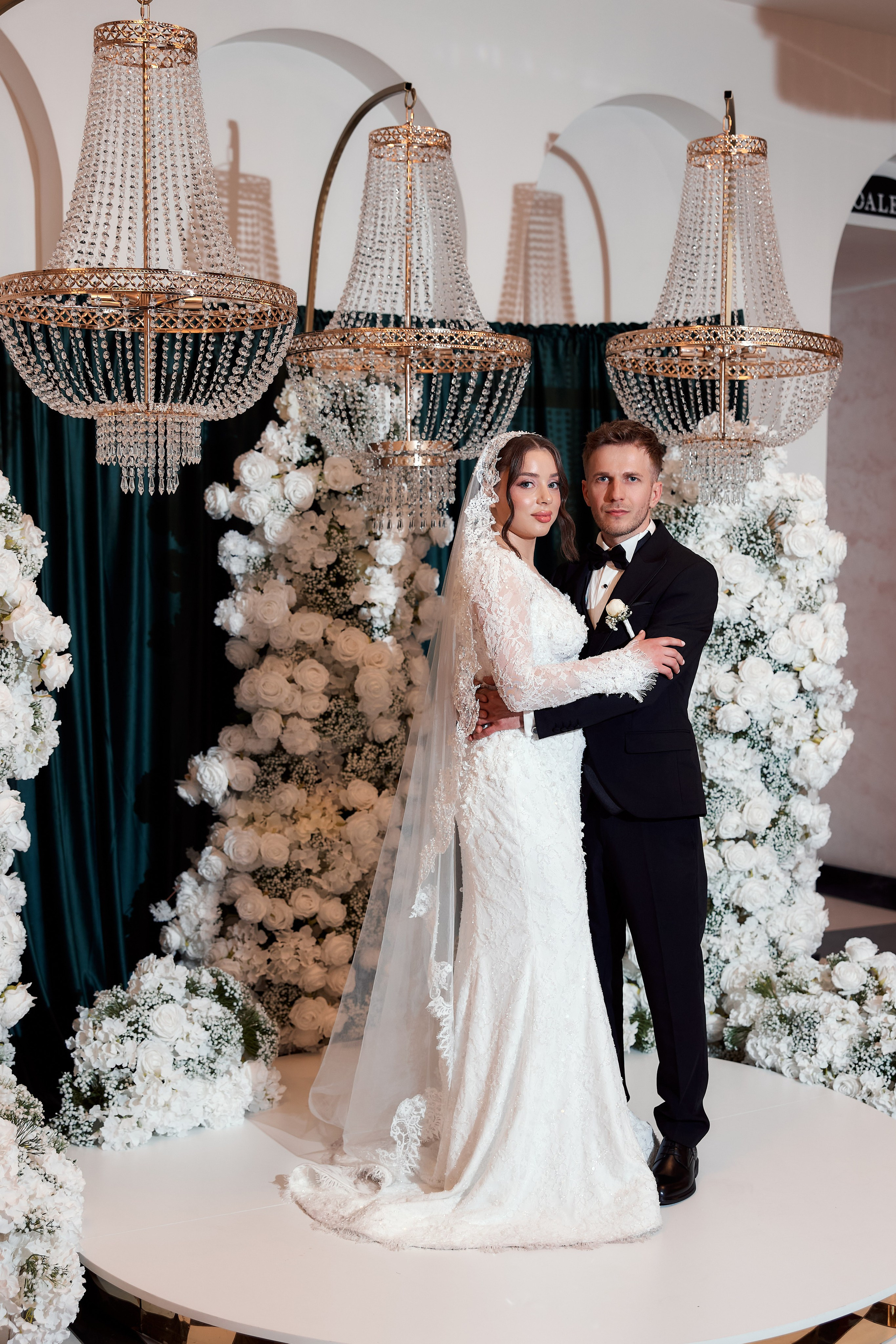 Emil & Cristina. Photographer Luca Medieșan