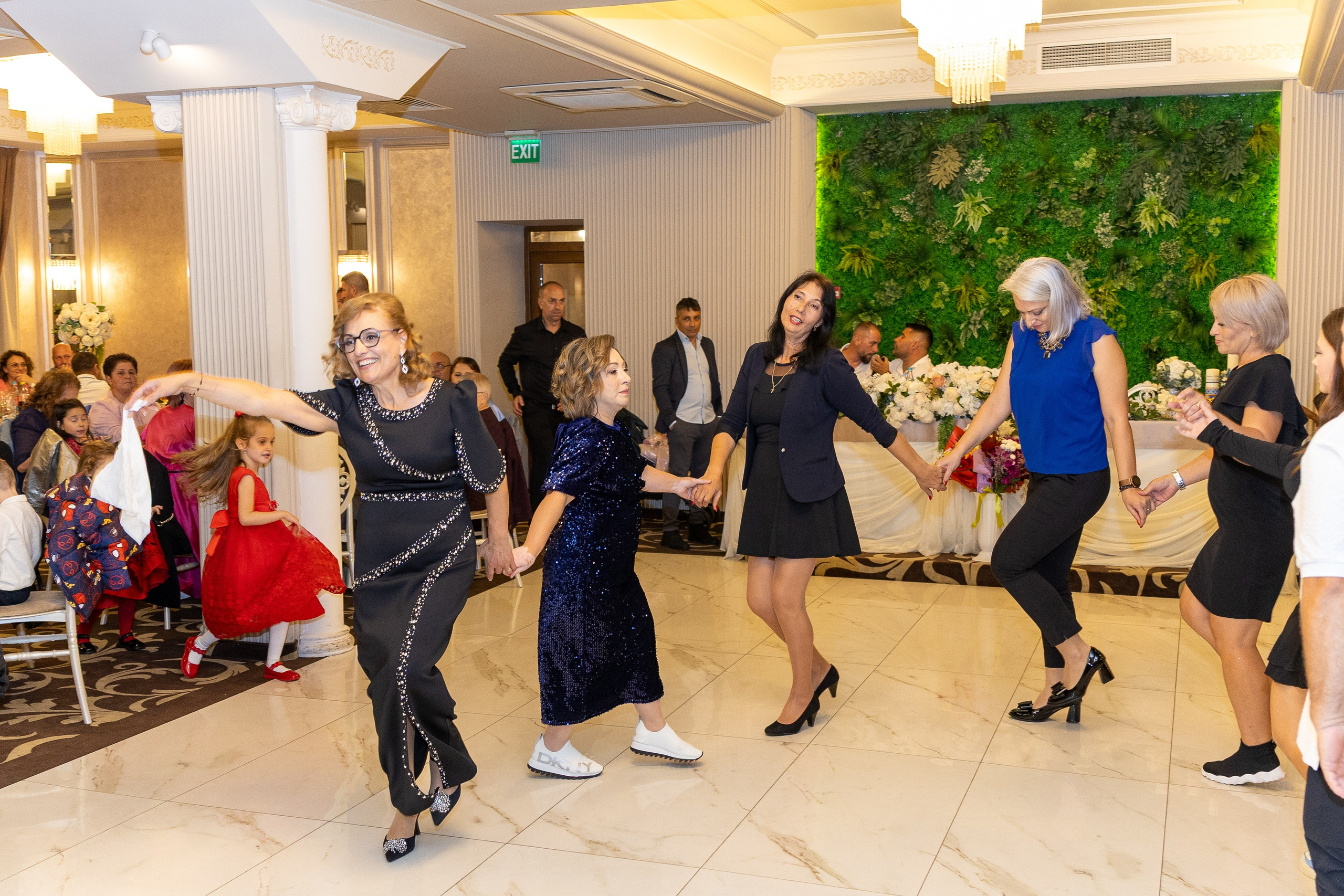 Andrei Sebastian. Moments By Gub