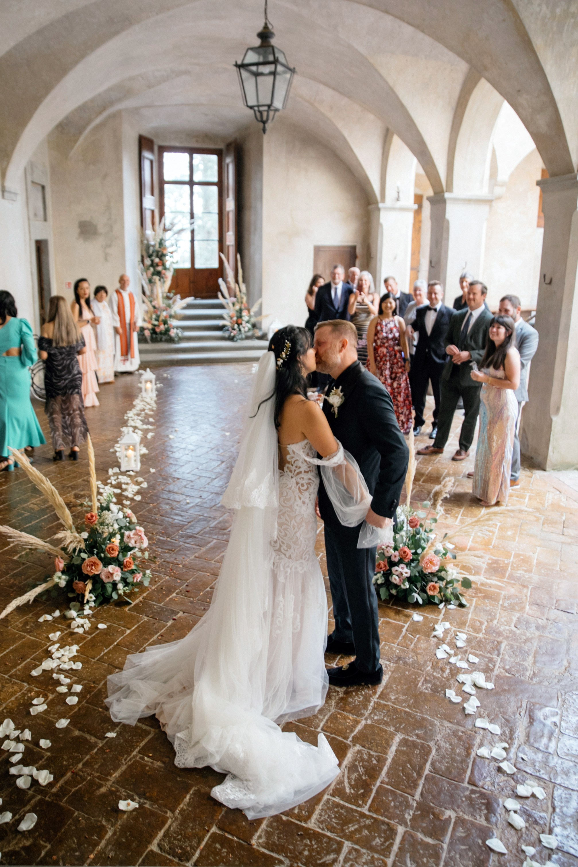 Tuscany Castello di Montegufoni wedding. Iurkovski PHOTOGRAPHY in Europe. Luxury destination weddings and events