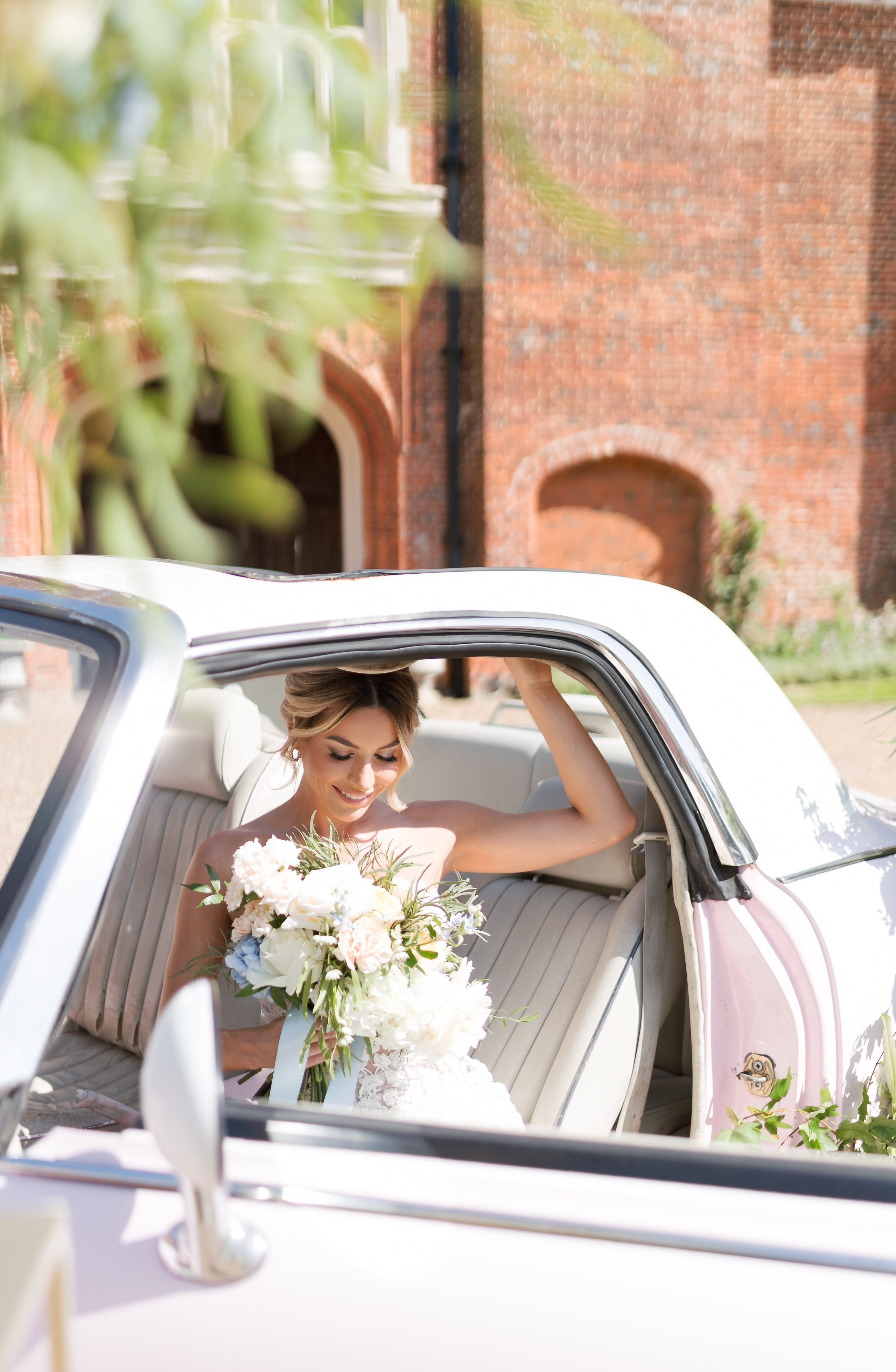 Regal Romance | Editorial Photoshoot at Gosfield Hall, London Estat. YES I DO PRODUCTION — Wedding photography&videography