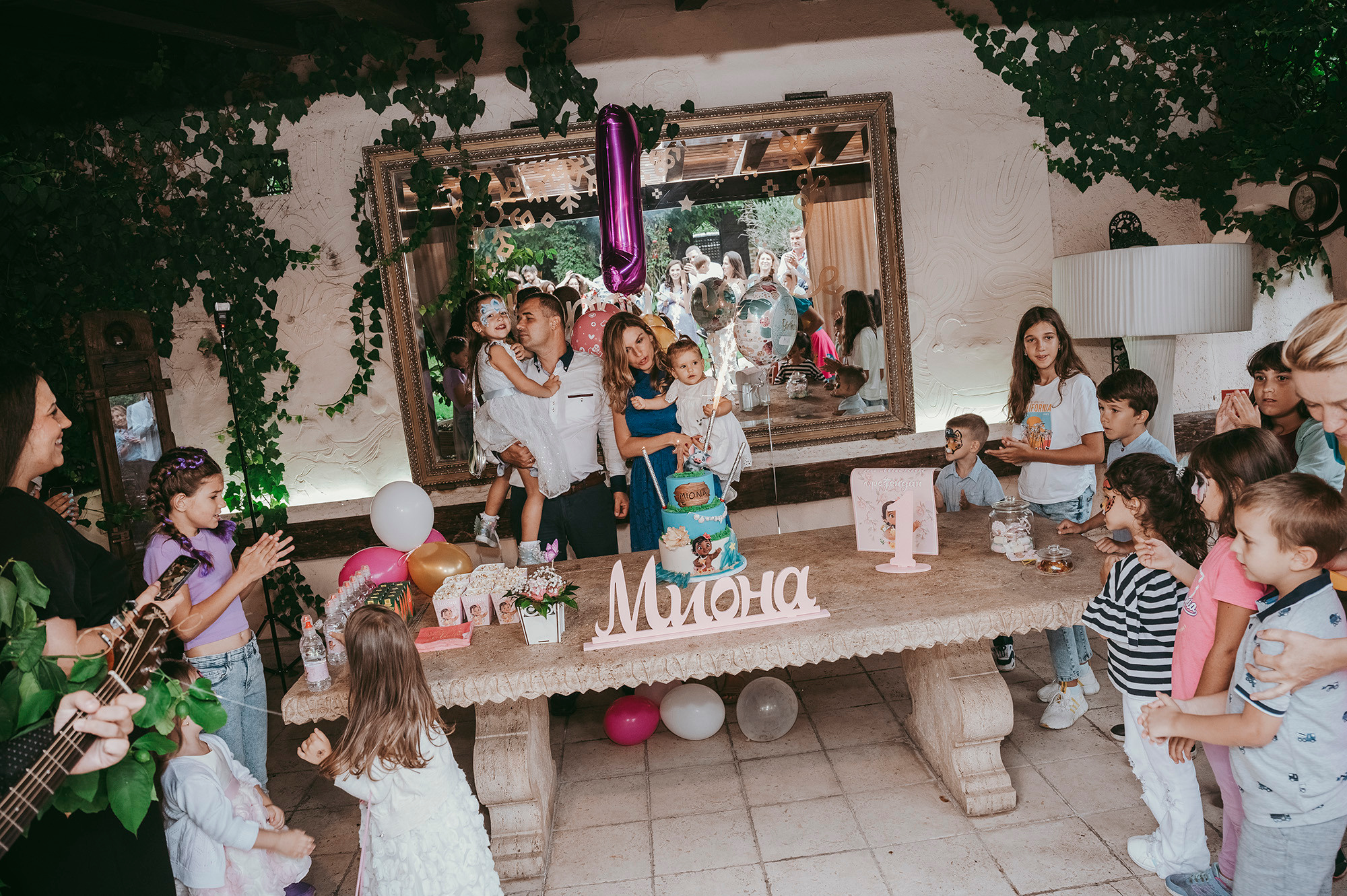 Miona 1 rodjendan / bajkovita kuca Happy house. Deciji i porodicni fotograf u Beogradu Oksana Skendzic
