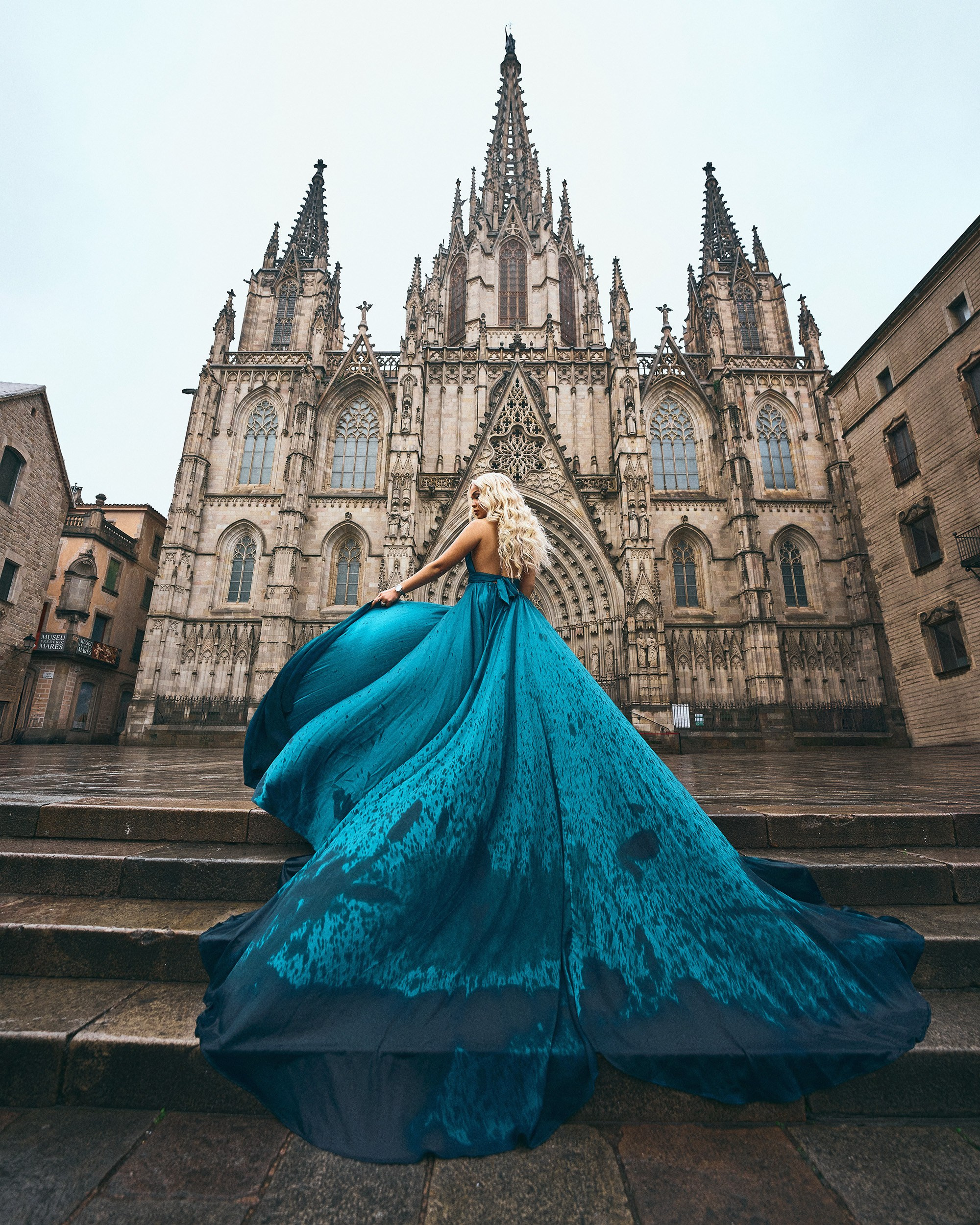 Fashion & Dresses for Photo Sessions | Barcelona Photographer Svyatoslav Usmyal. Barcelona Photographer | Studio & Outdoor Photo Sessions | Svyatoslav Usmyal