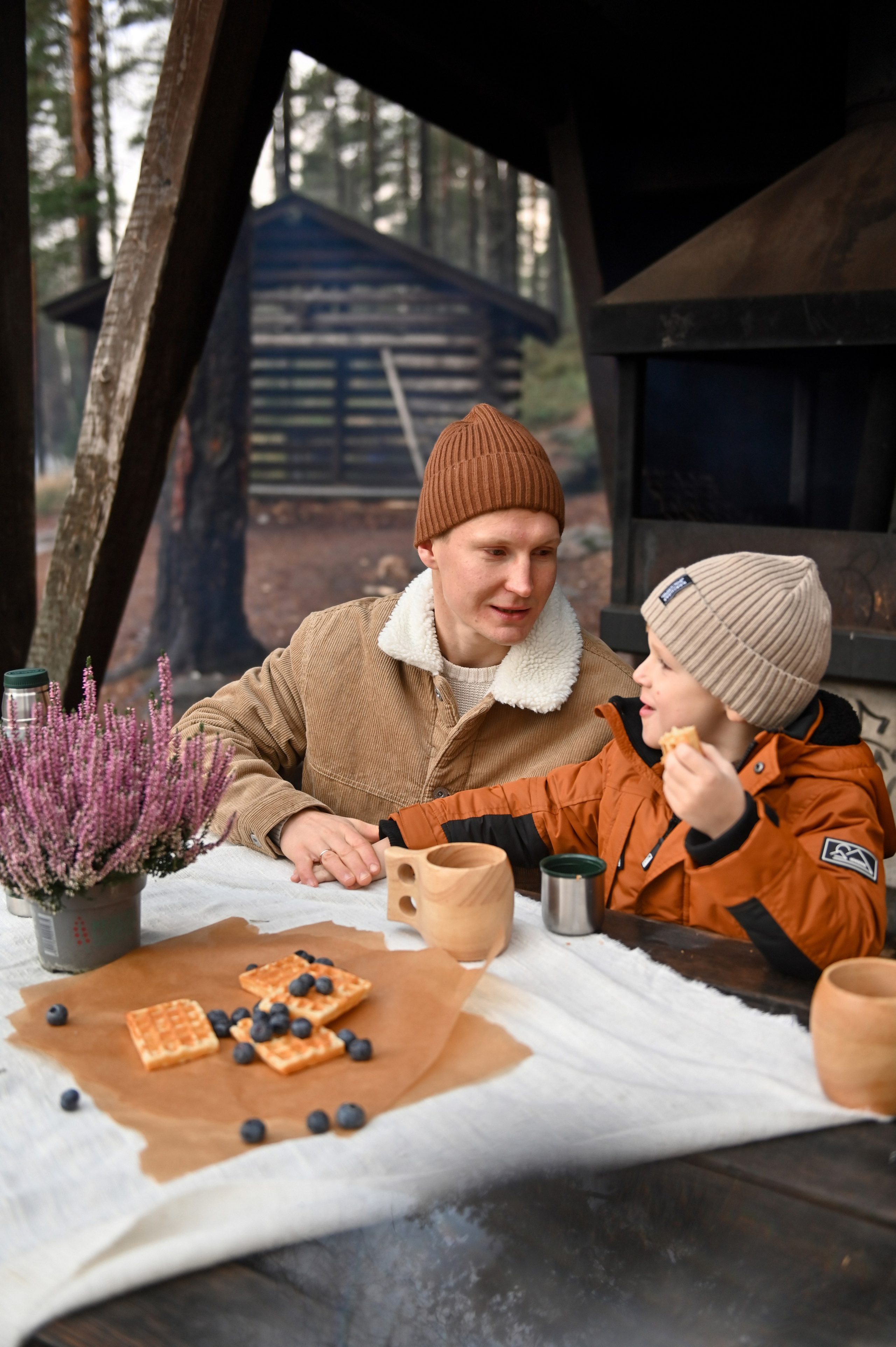 Пикник у озера. Детский и семейный фотограф в финляндии дина пулкка. контент фотограф