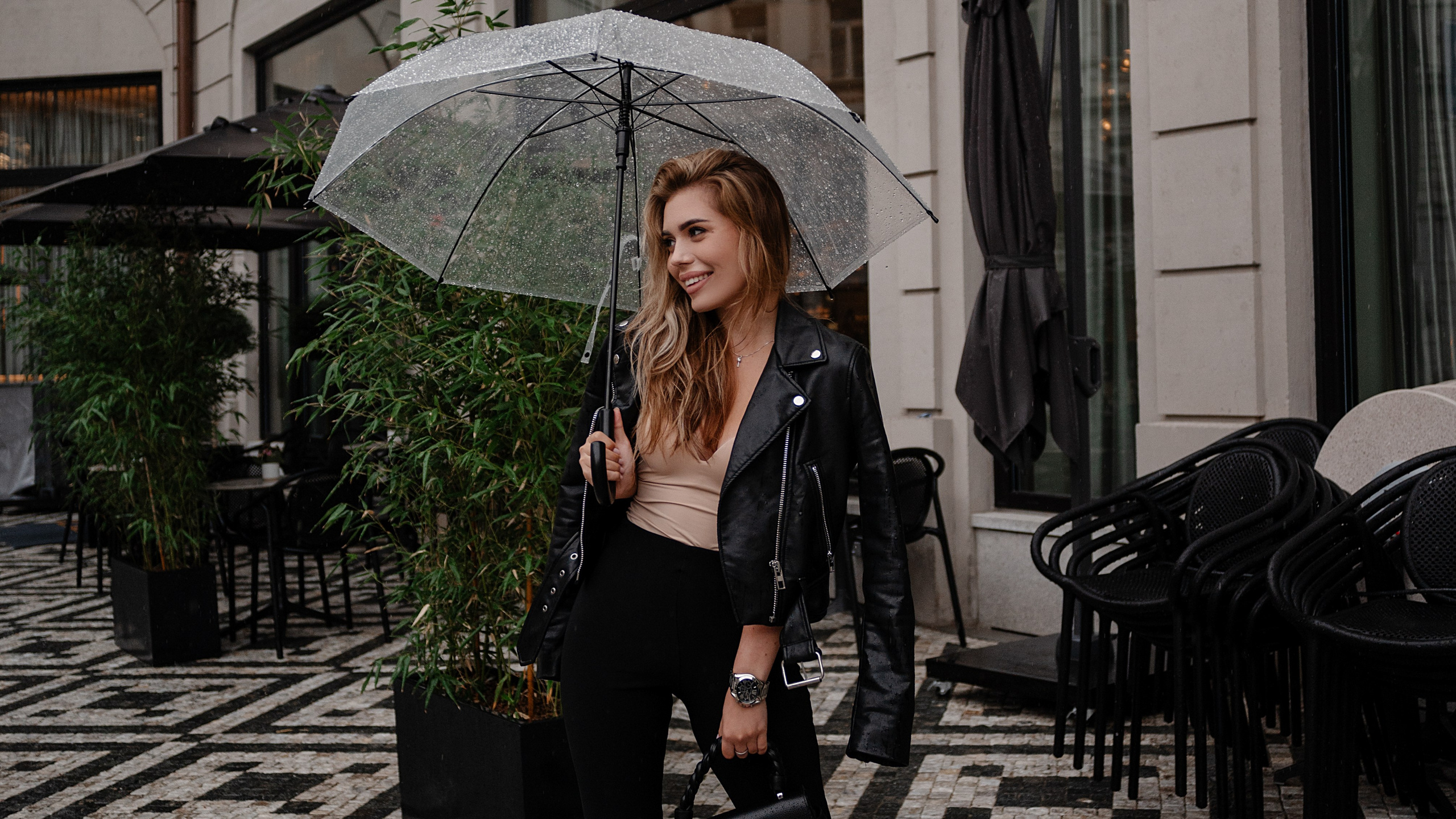 Vayda. ANNA-MARIA PHOTO CONTENT CREATOR — фотограф, эстет, художник и визуальный эксперт в Instagram, работающий в Праге