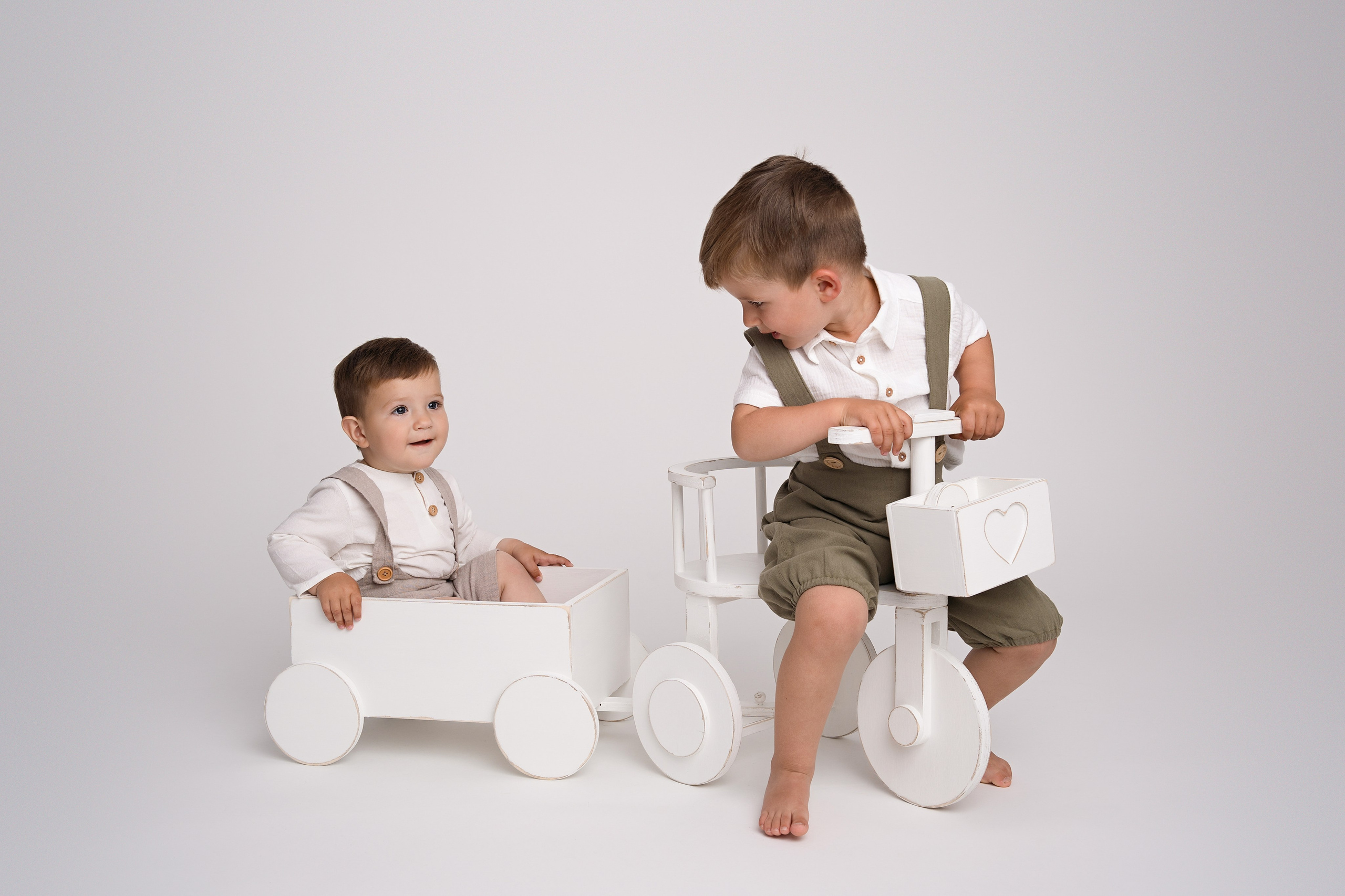 Smash the cake. Fotograf maternitate, nou-născuți și familie în Cluj-Napoca | Roxana Rusu