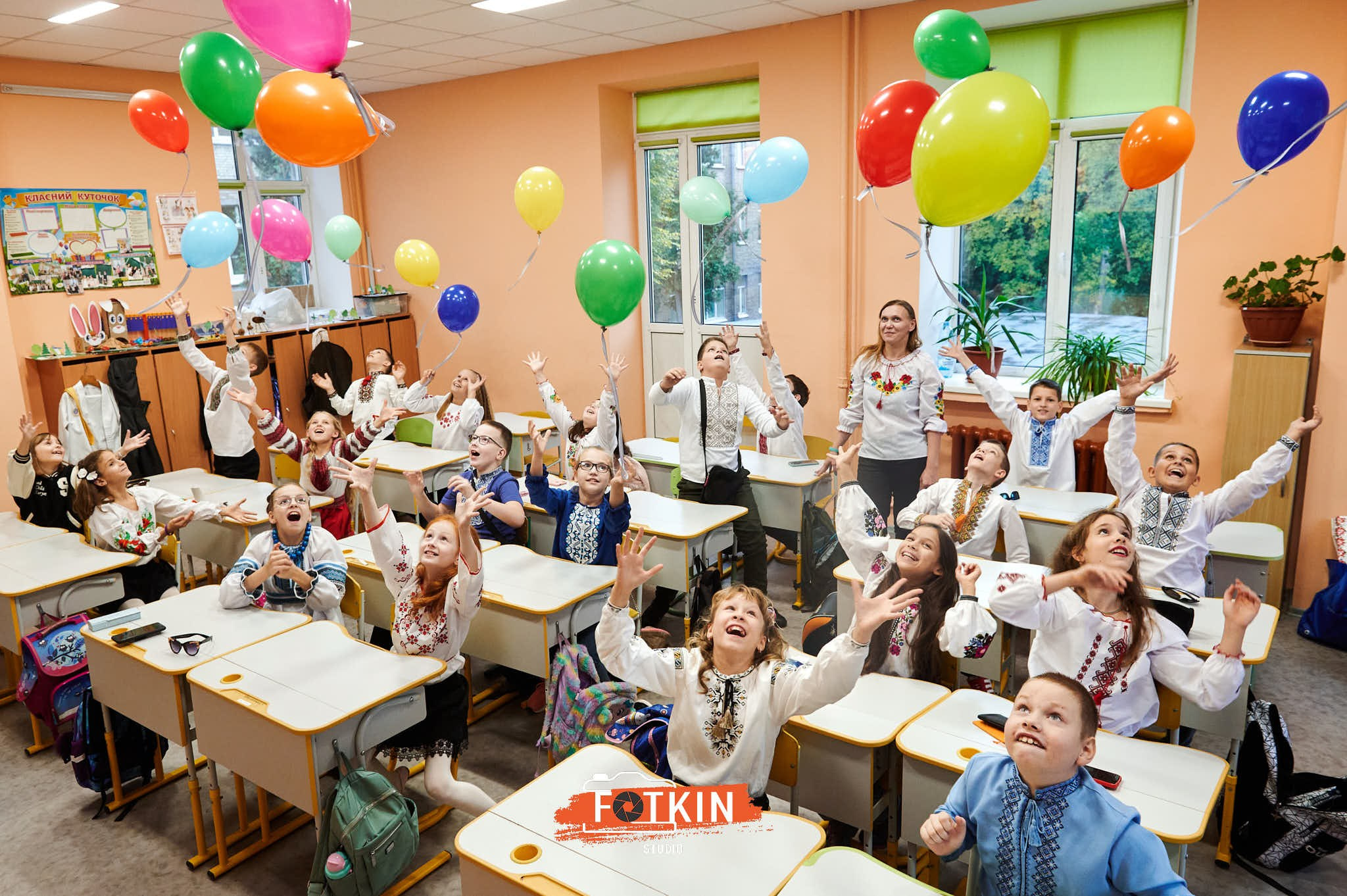 Випускні фотоальбоми для 4 класу Київ та область. Випускні альбоми фотокниги Київ та Дніпро