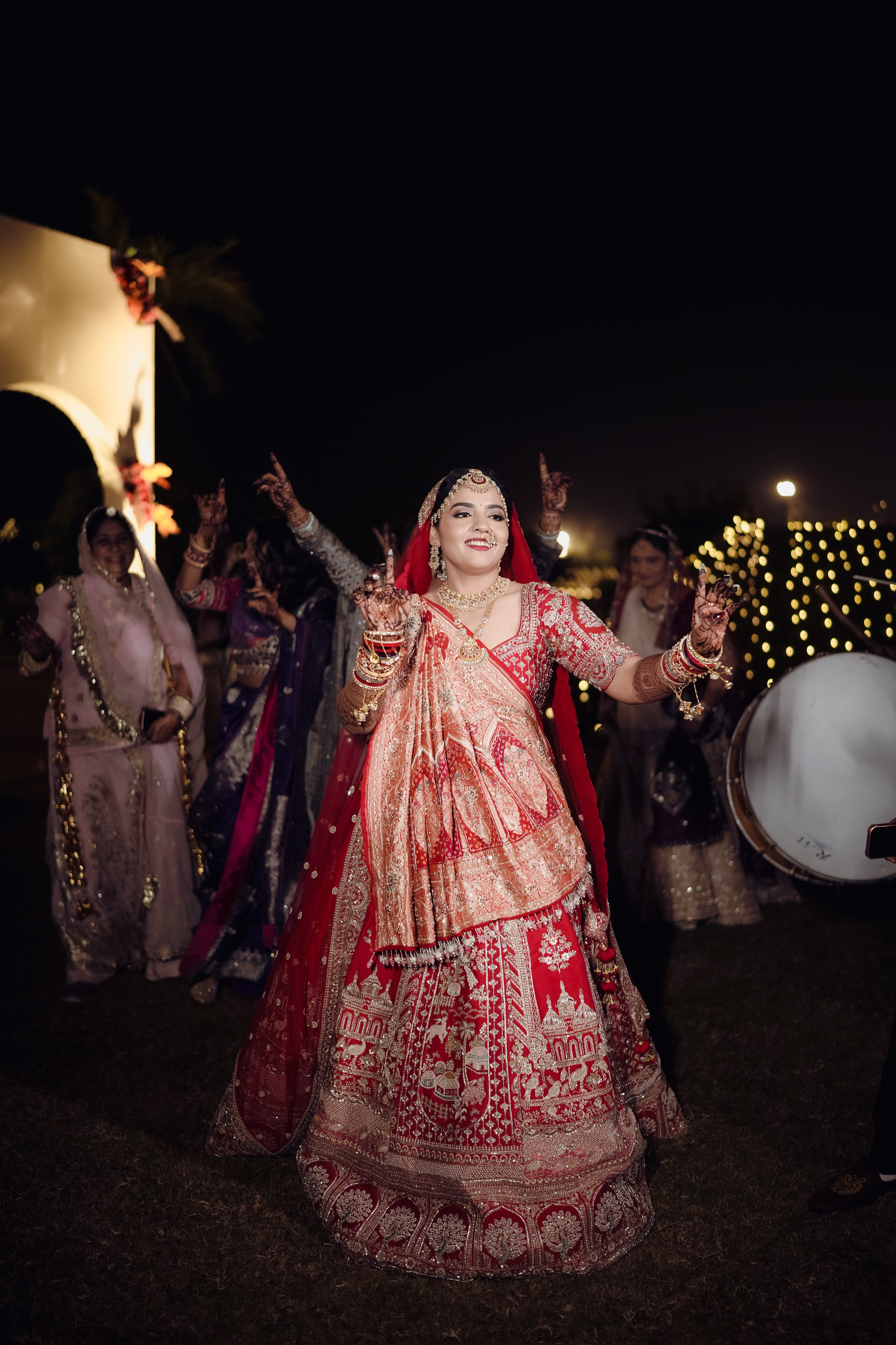 WEDDINGS. Love Emotions Weddings