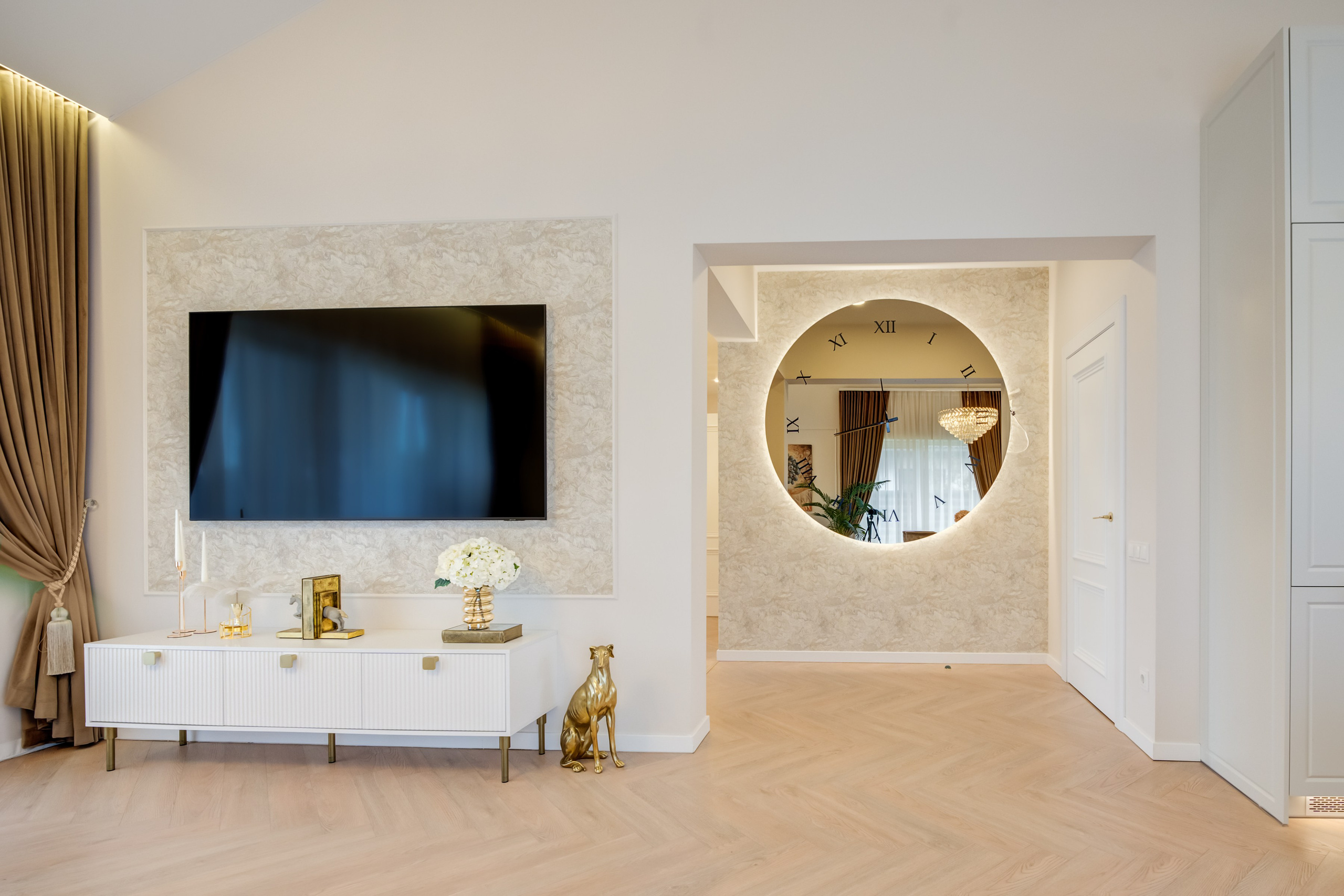 Lentvaris, gražus namas. Elina Sapiega fotografė Vilniuje