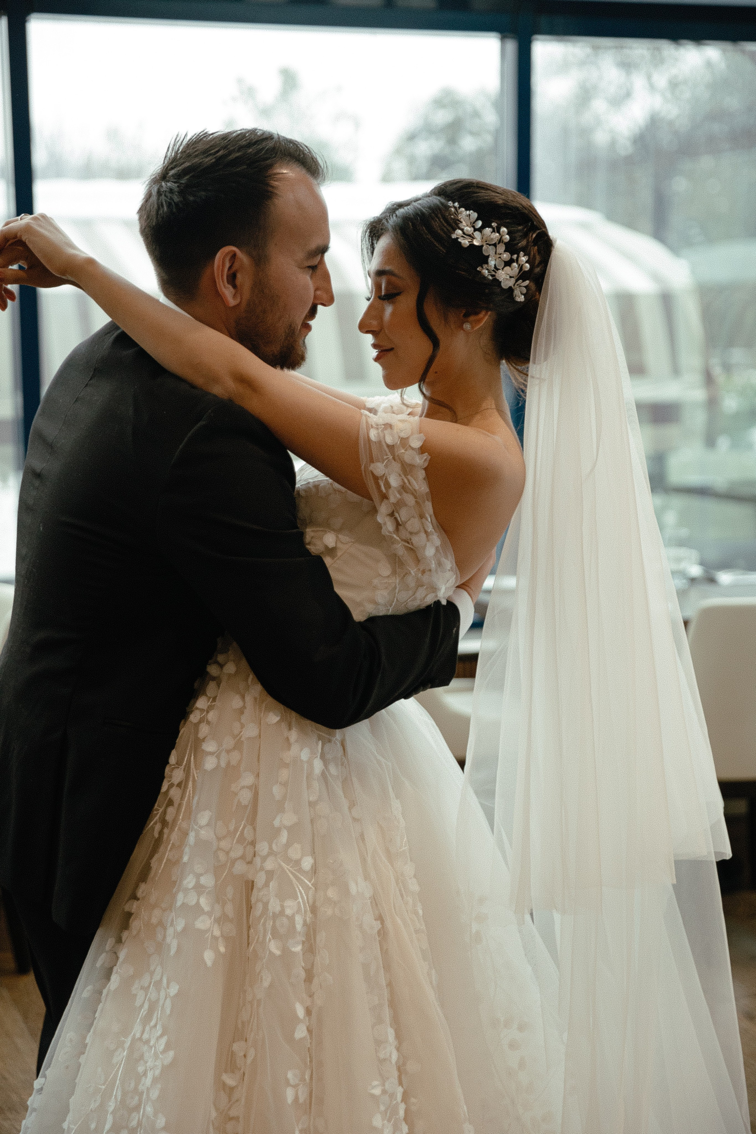 Саидамирхон и Азизахон. Главная