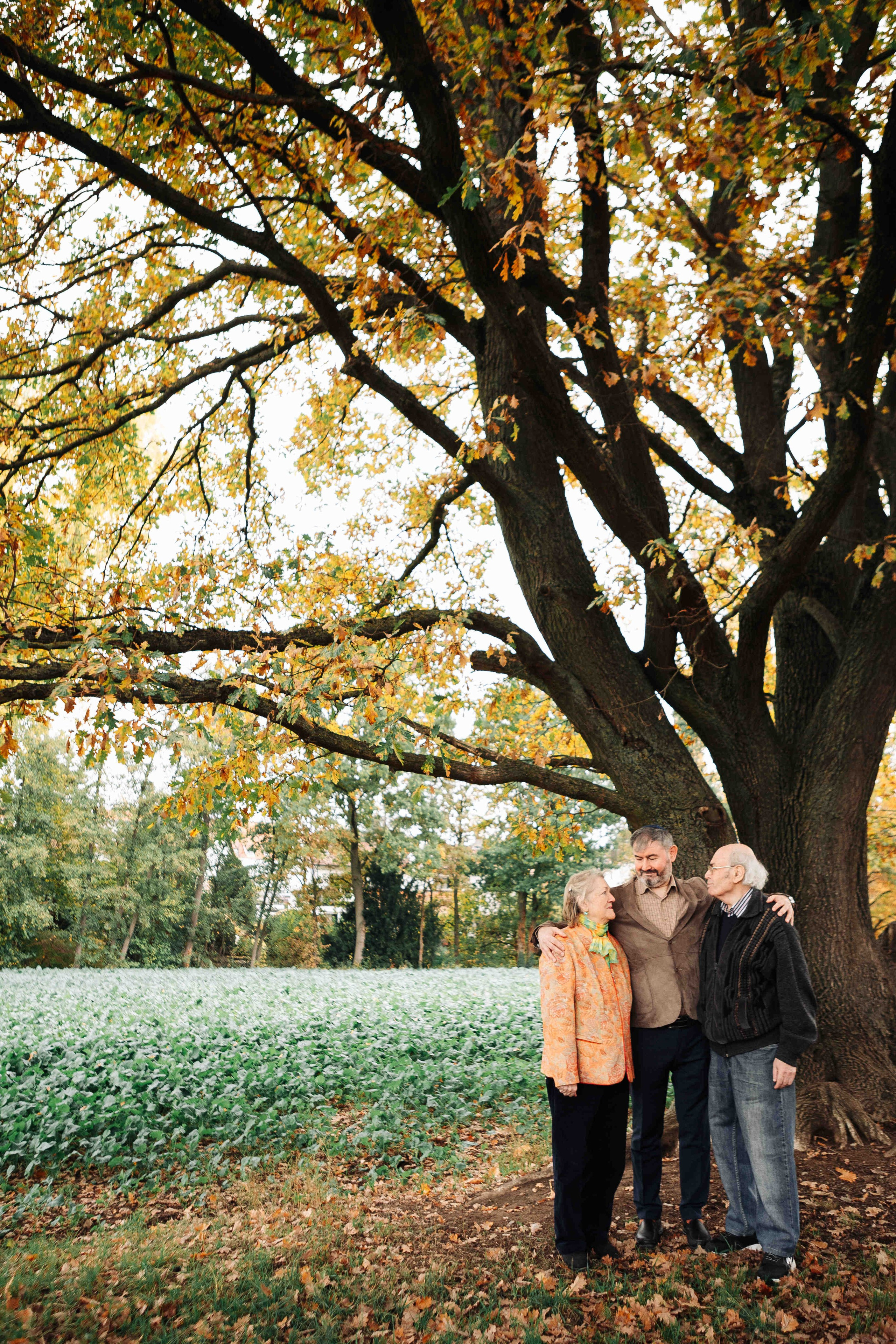 BIG OAK, BIG FAMILY. Https://shi-photo.com/